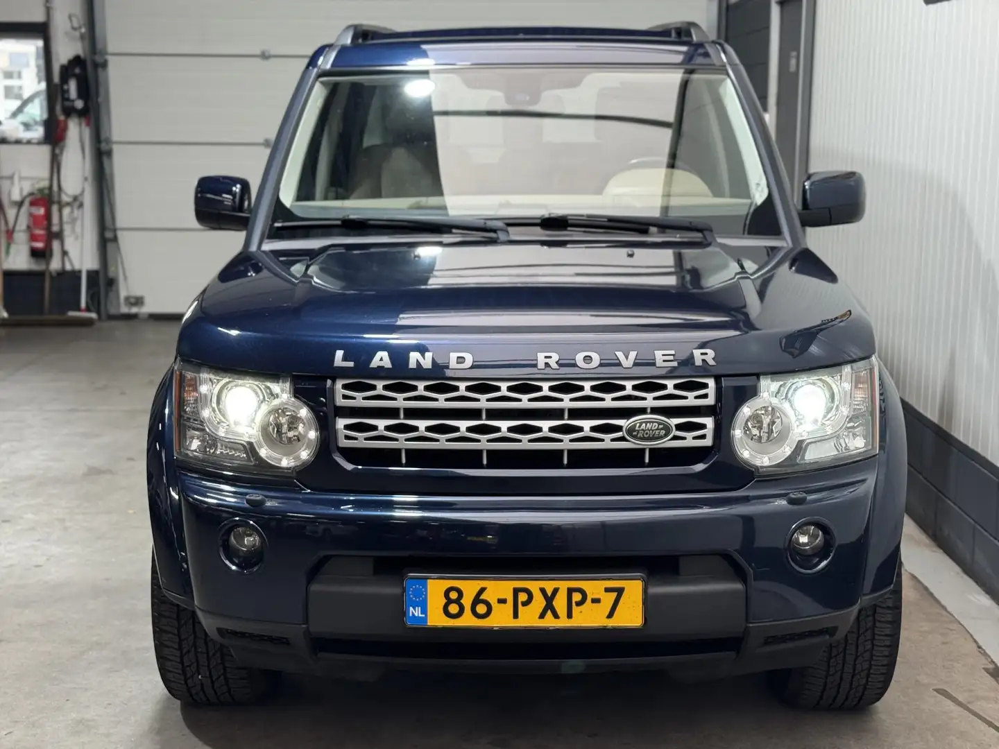 Land Rover Discovery 3.0 SDV6 Black&White Super netjes Dealer onderhoud Blauw - 2