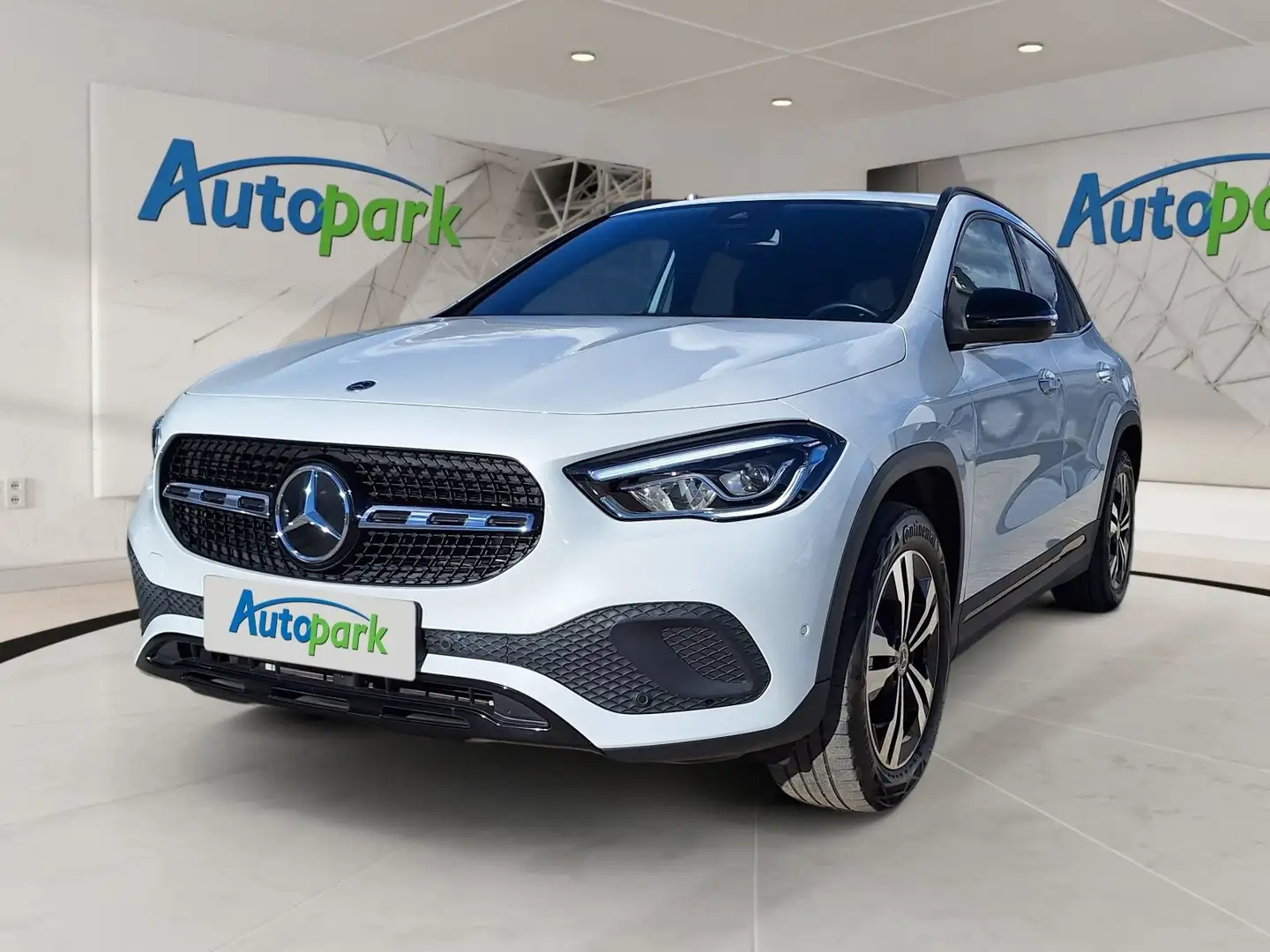 Mercedes-Benz GLA 200 Progressive Progressive GLA 200 4Matic (247.788) Silber - 1