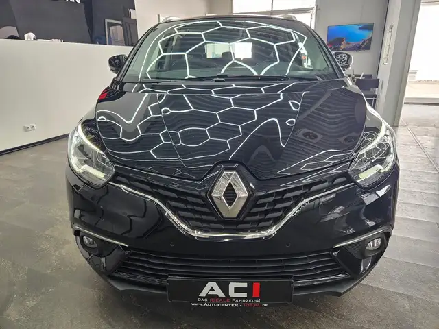 Renault Scenic view 13