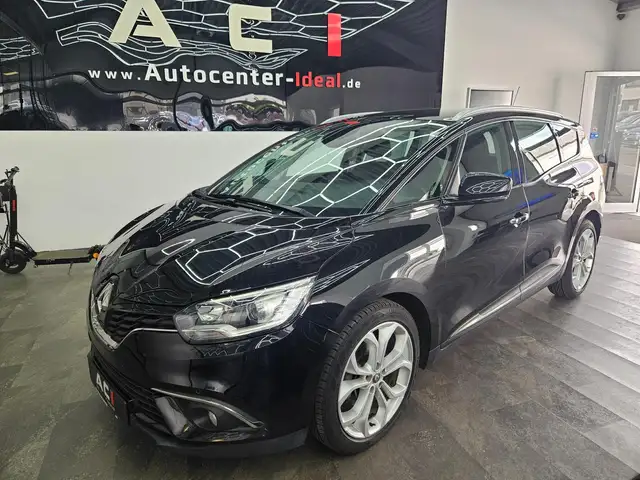 Renault Scenic view 3