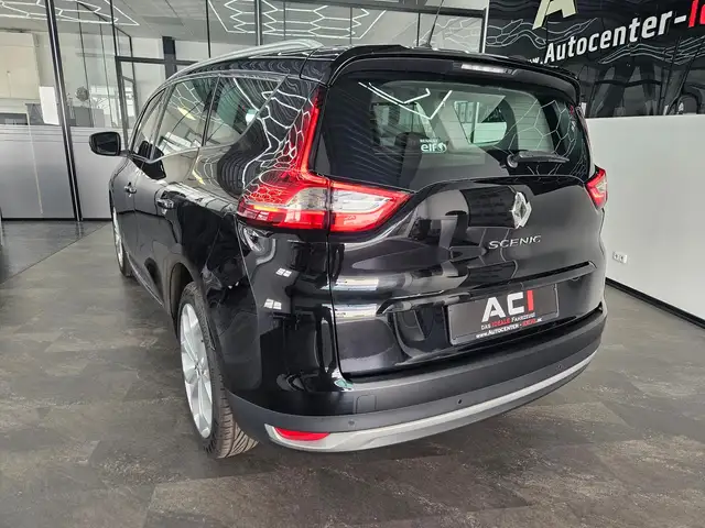 Renault Scenic view 8
