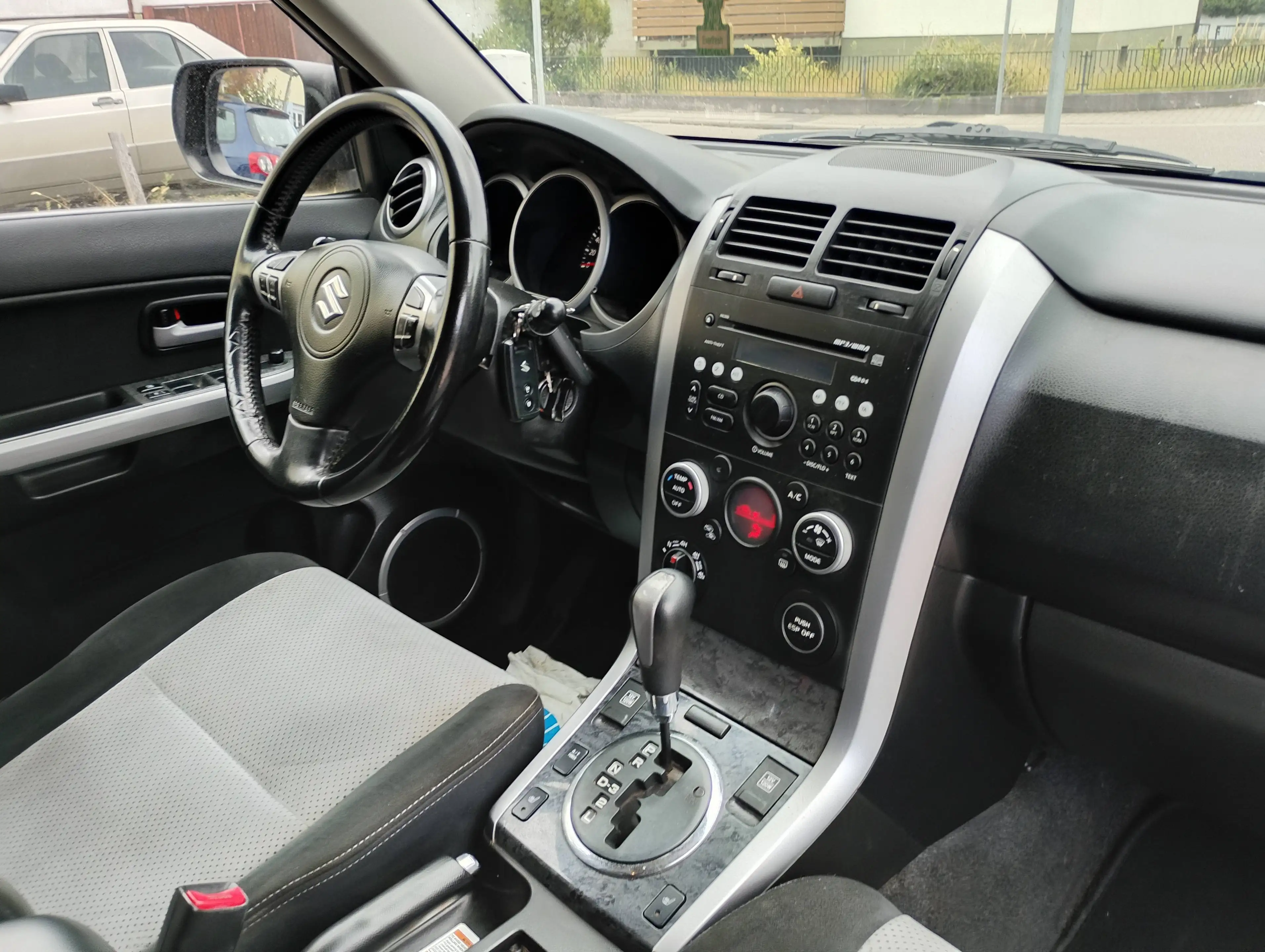 Suzuki Grand Vitara 2.4 VVT Club (5-trg.) — photo 13