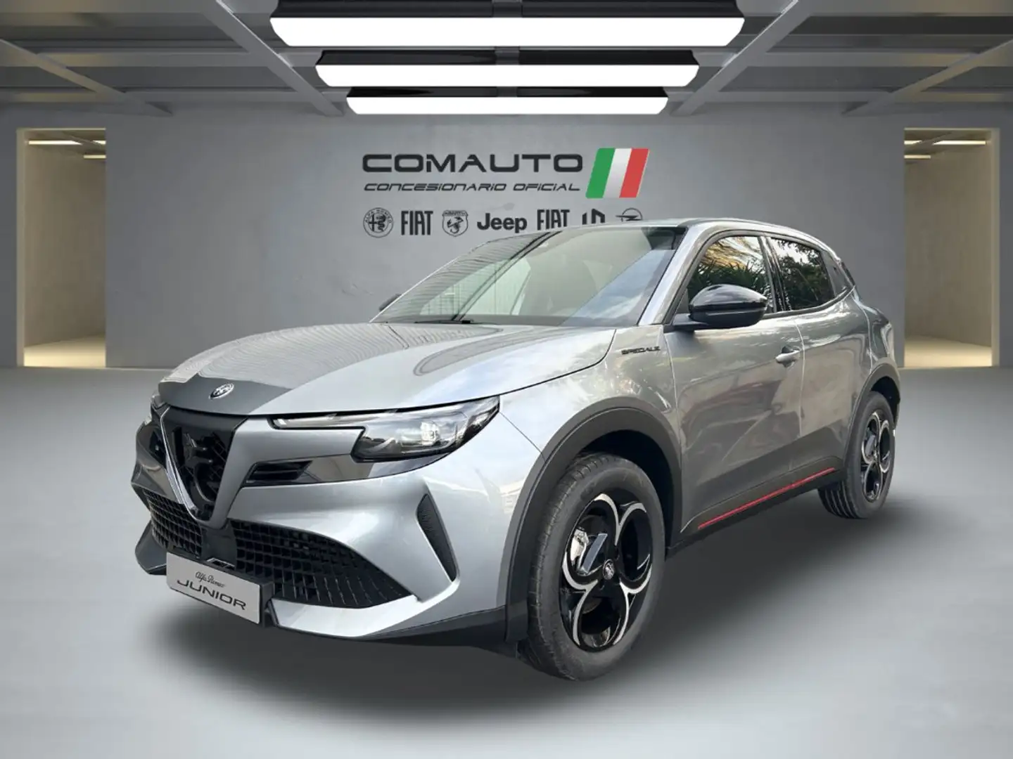 Alfa Romeo Junior Ibrida  107kW (145CV) Speciale Gris - 1