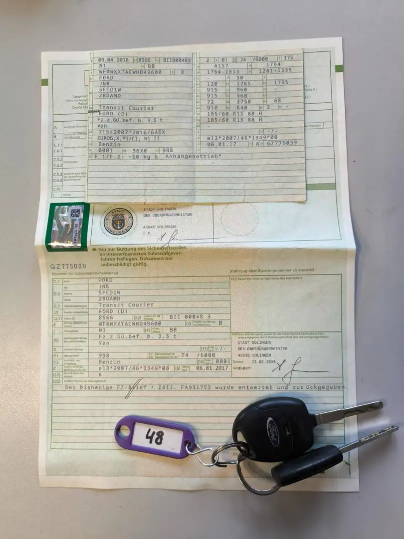 Ford Transit Courier Basis 1.0 Motor läuft unrund Biały - 2