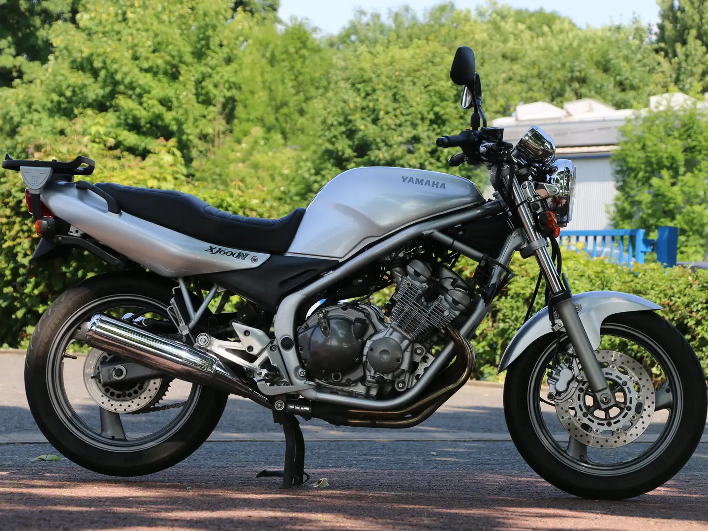 Yamaha XJ 600 mit wenigen Kilometern Argento - 2