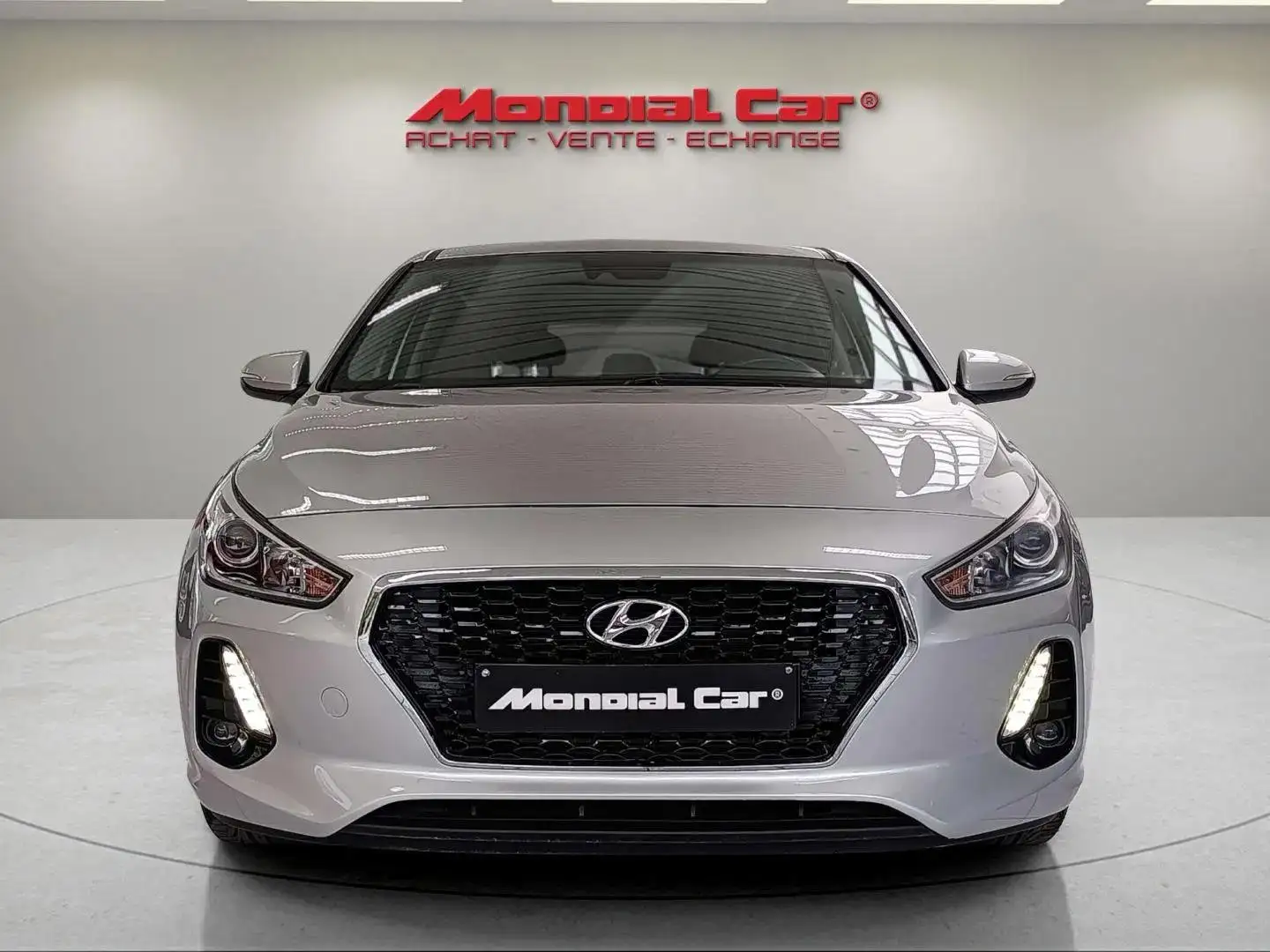 Hyundai i30 1.0 T-GDi Launch Edition * Clim * Garantie * Grau - 2