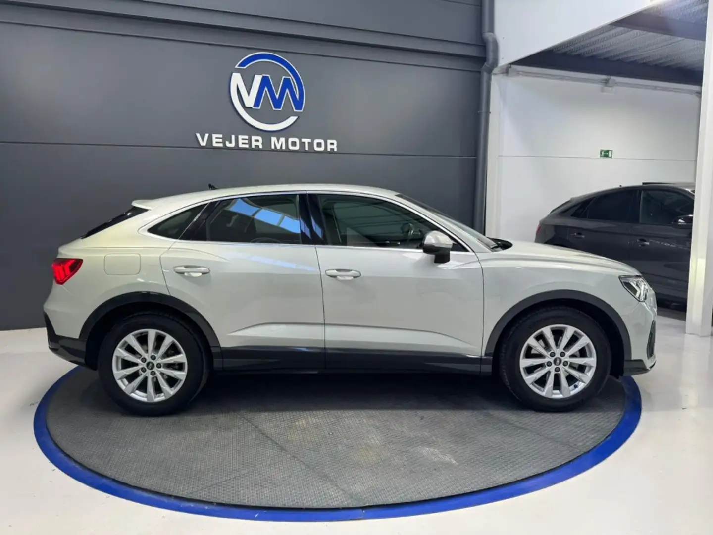 Audi Q3 35 TDI Advanced quattro S tronic 110kW Verde - 2