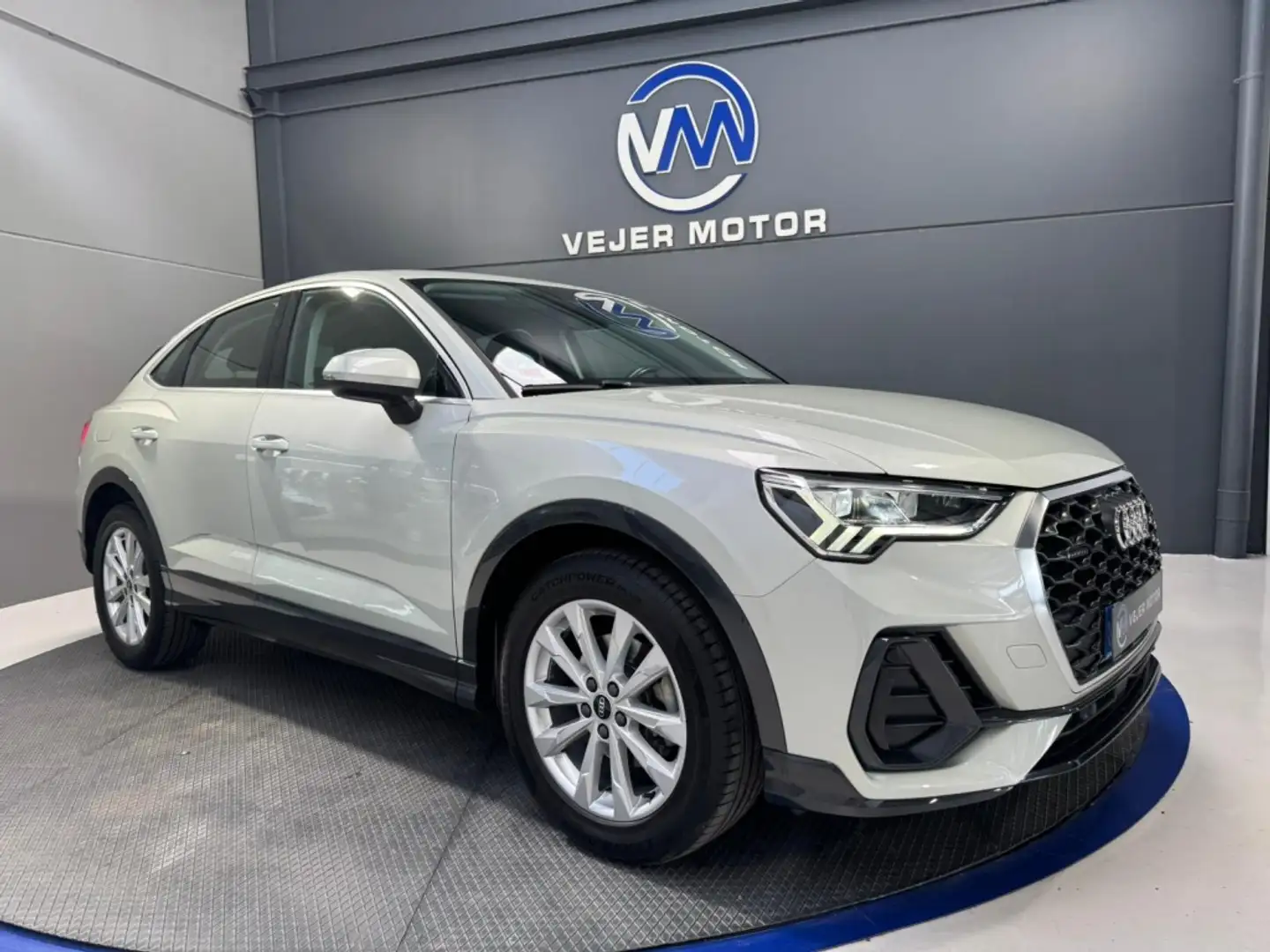 Audi Q3 35 TDI Advanced quattro S tronic 110kW Verde - 1