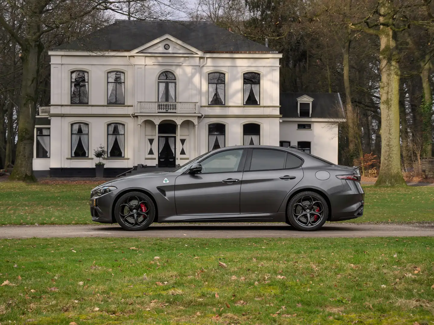 Alfa Romeo Giulia 2.9 V6 Quadrifoglio MY25 | Harman/Kardon | Adapt. Gris - 1