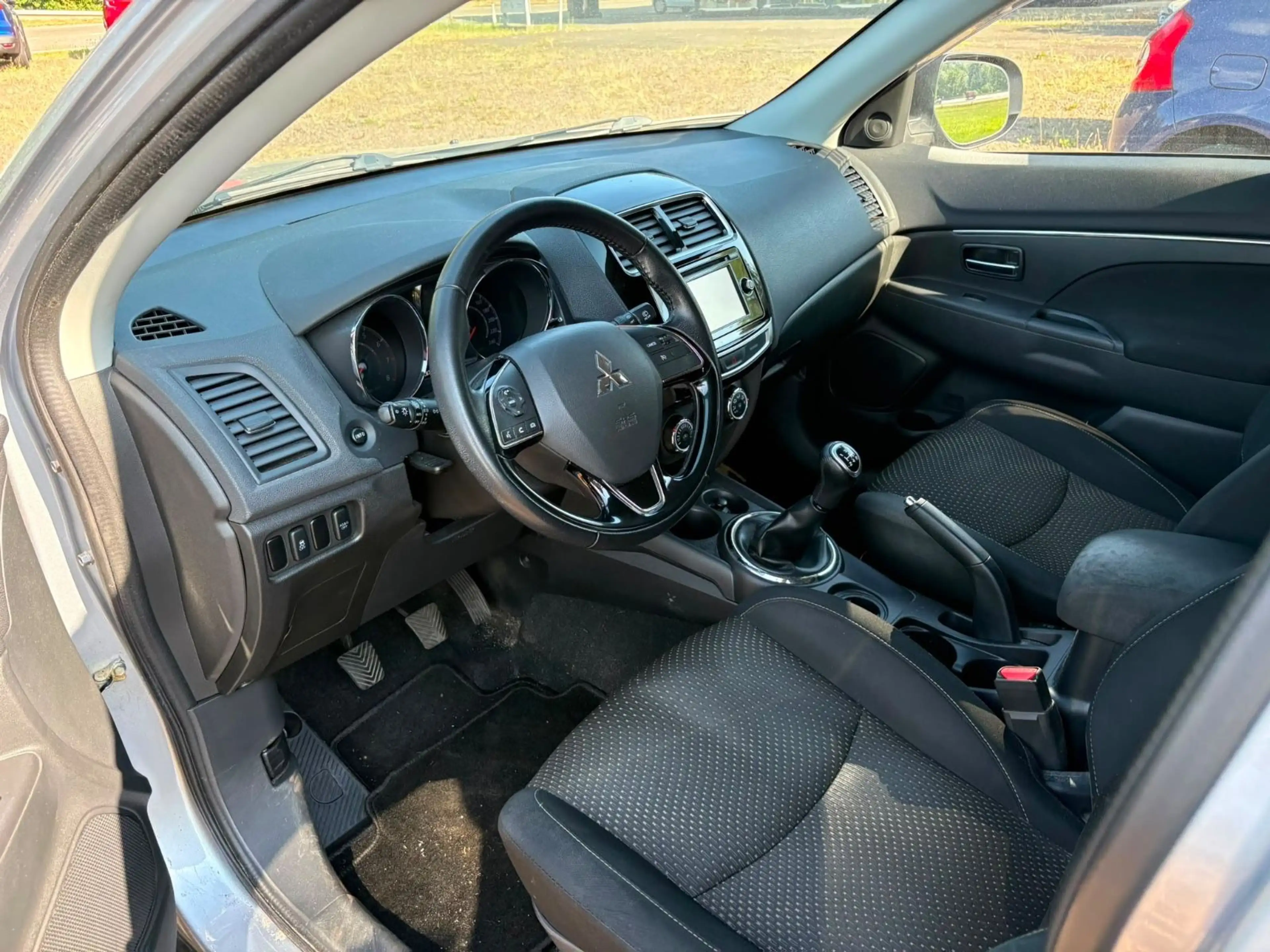 Mitsubishi ASX 1.6 MIVEC 2WD An Händler abzugeben!!! — photo 5