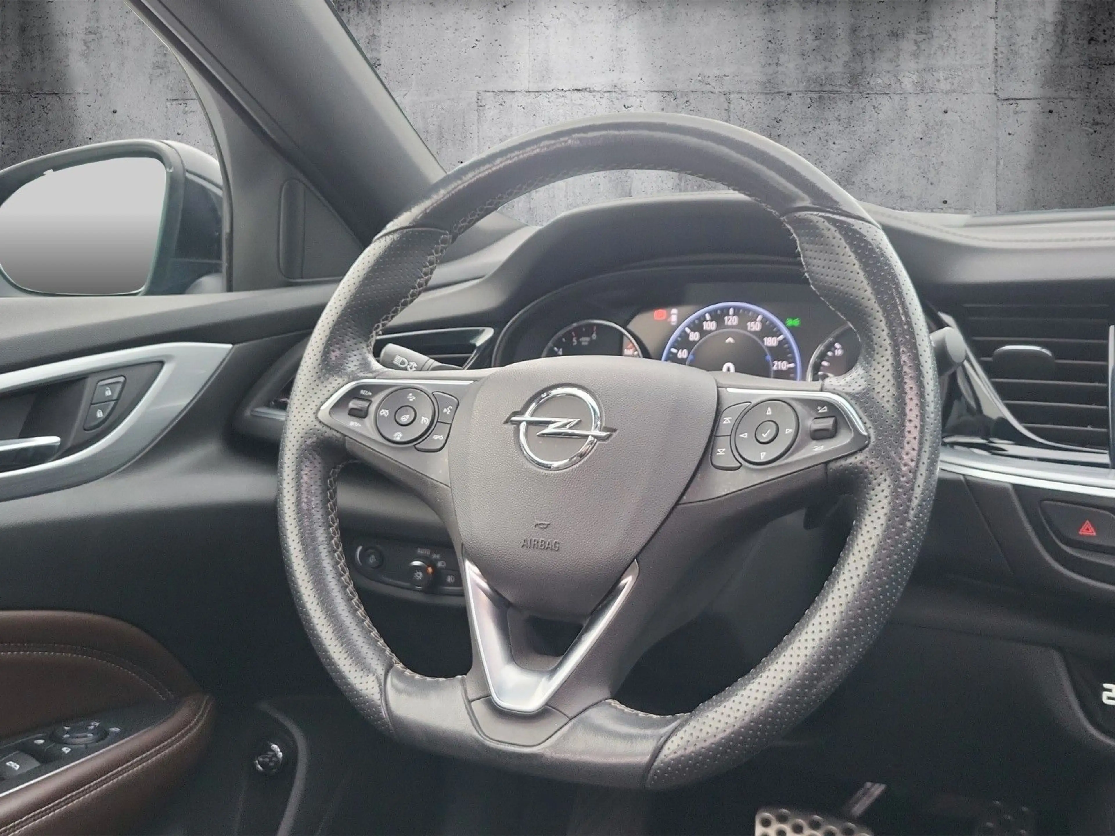 Opel Insignia B ST "Ultimate" Panorama/Bose/Massage — photo 14