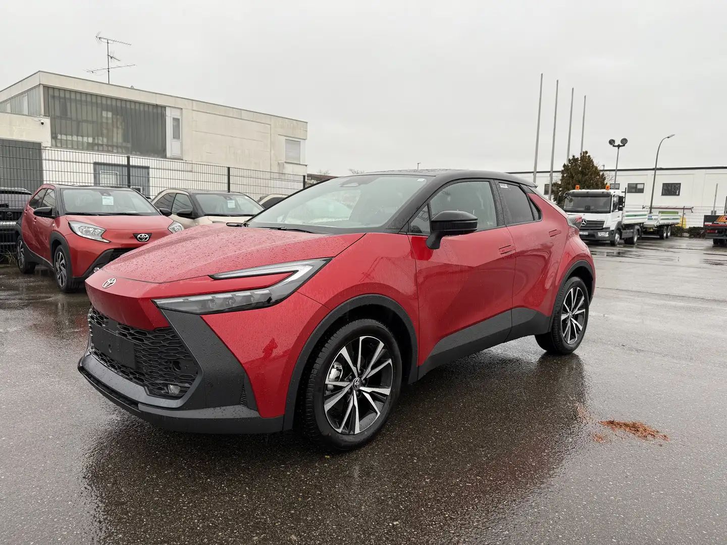 Toyota C-HR C-HR 2.0 Hybrid Teamplayer Rot - 1