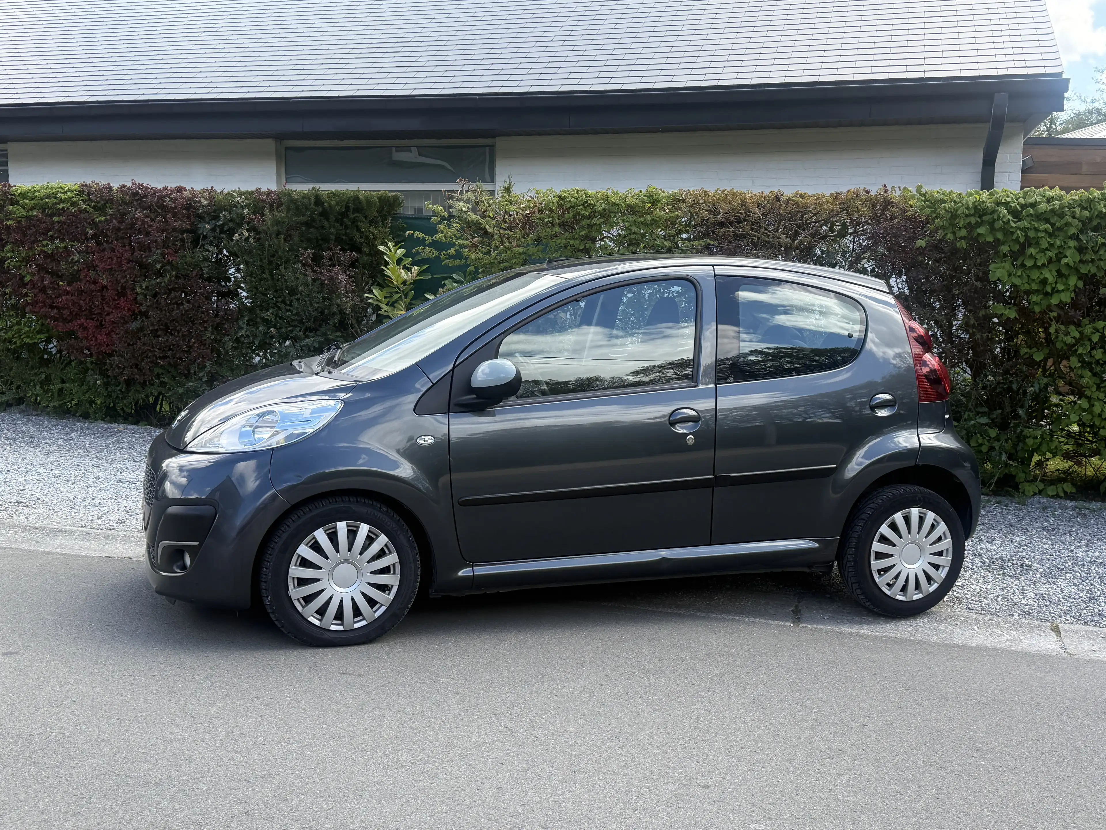 Peugeot 107 107 1.0i Active 2Tronic — photo 6