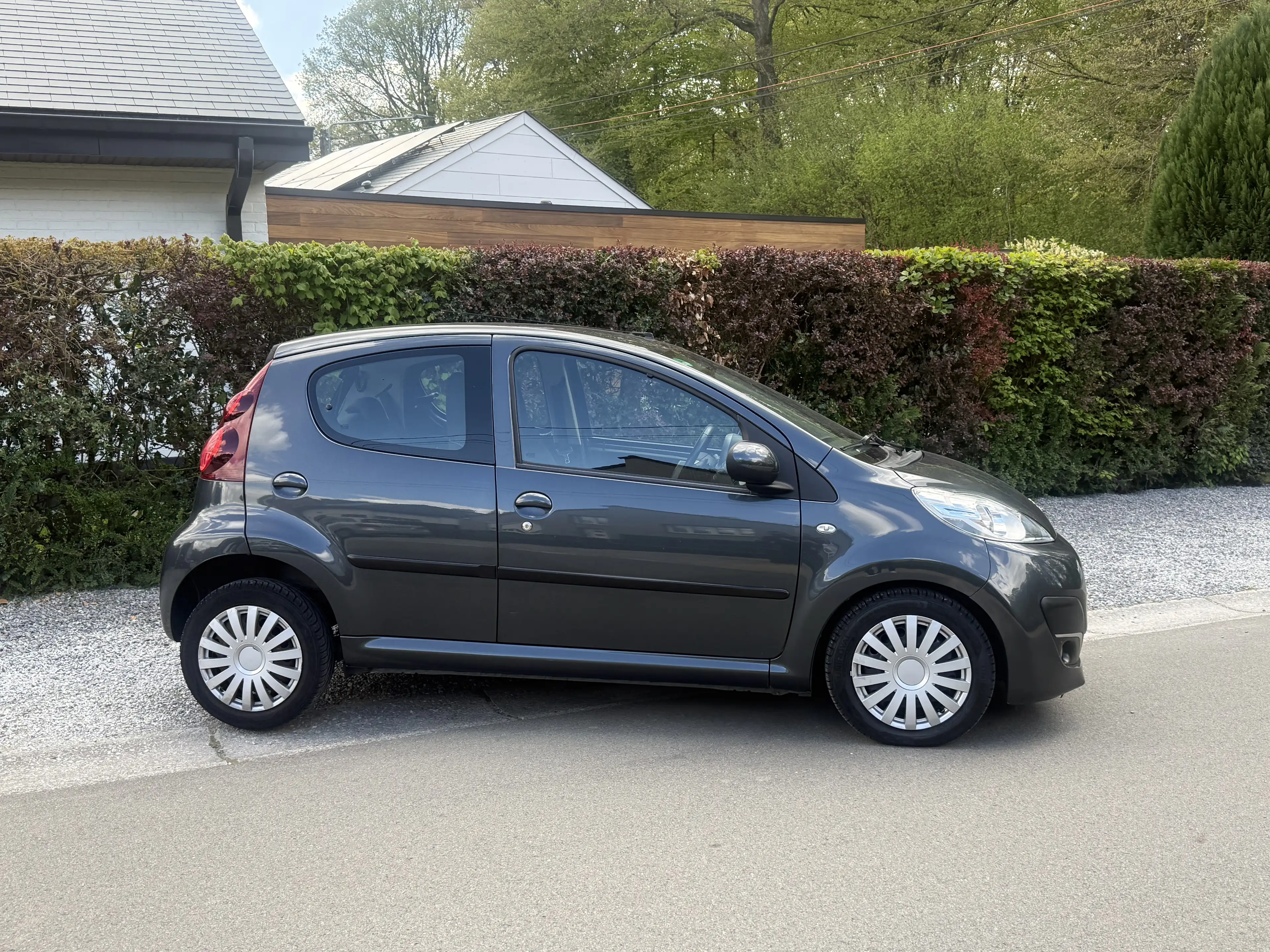 Peugeot 107 107 1.0i Active 2Tronic — photo 9