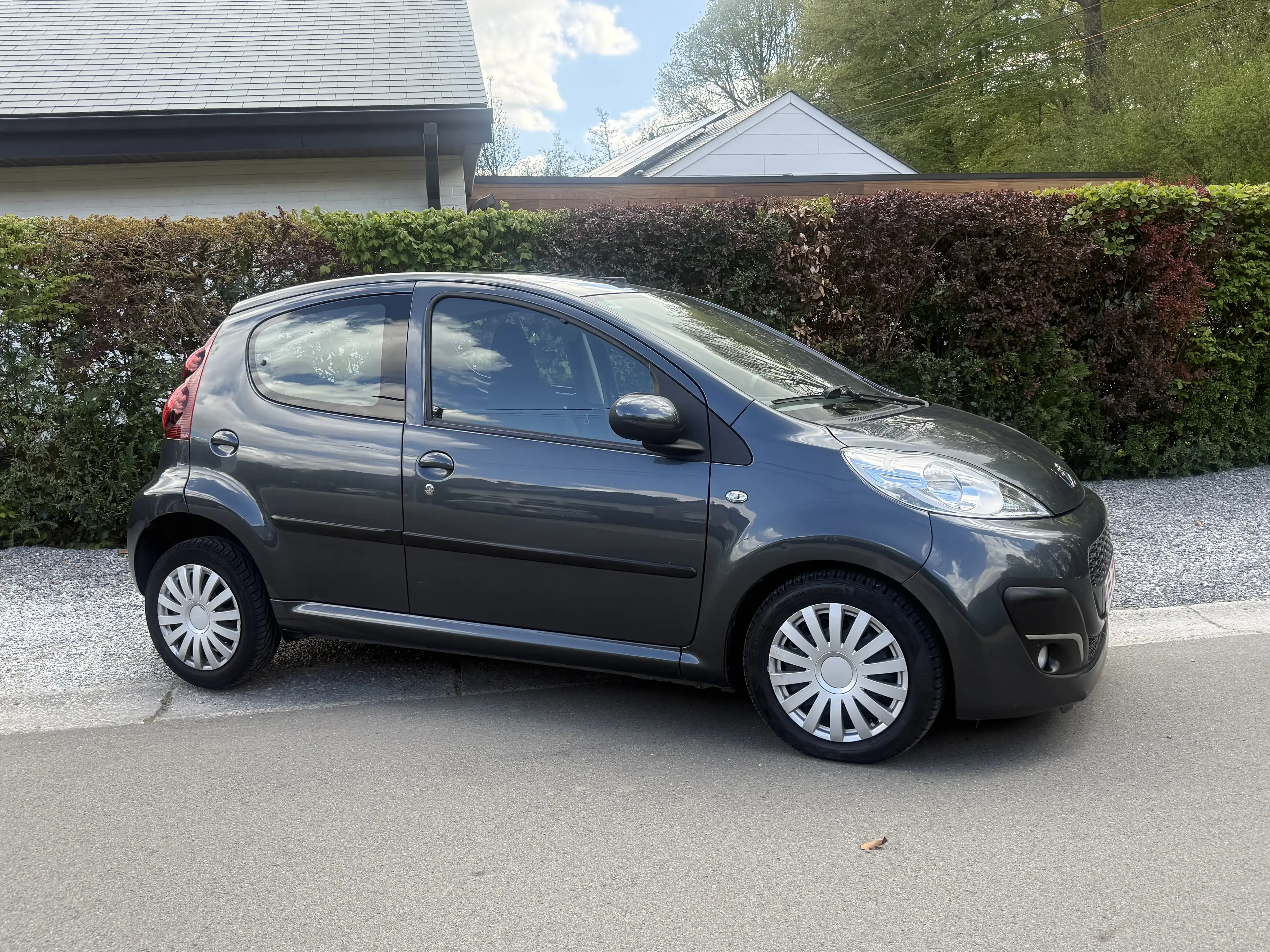 Peugeot 107 107 1.0i Active 2Tronic — photo 10