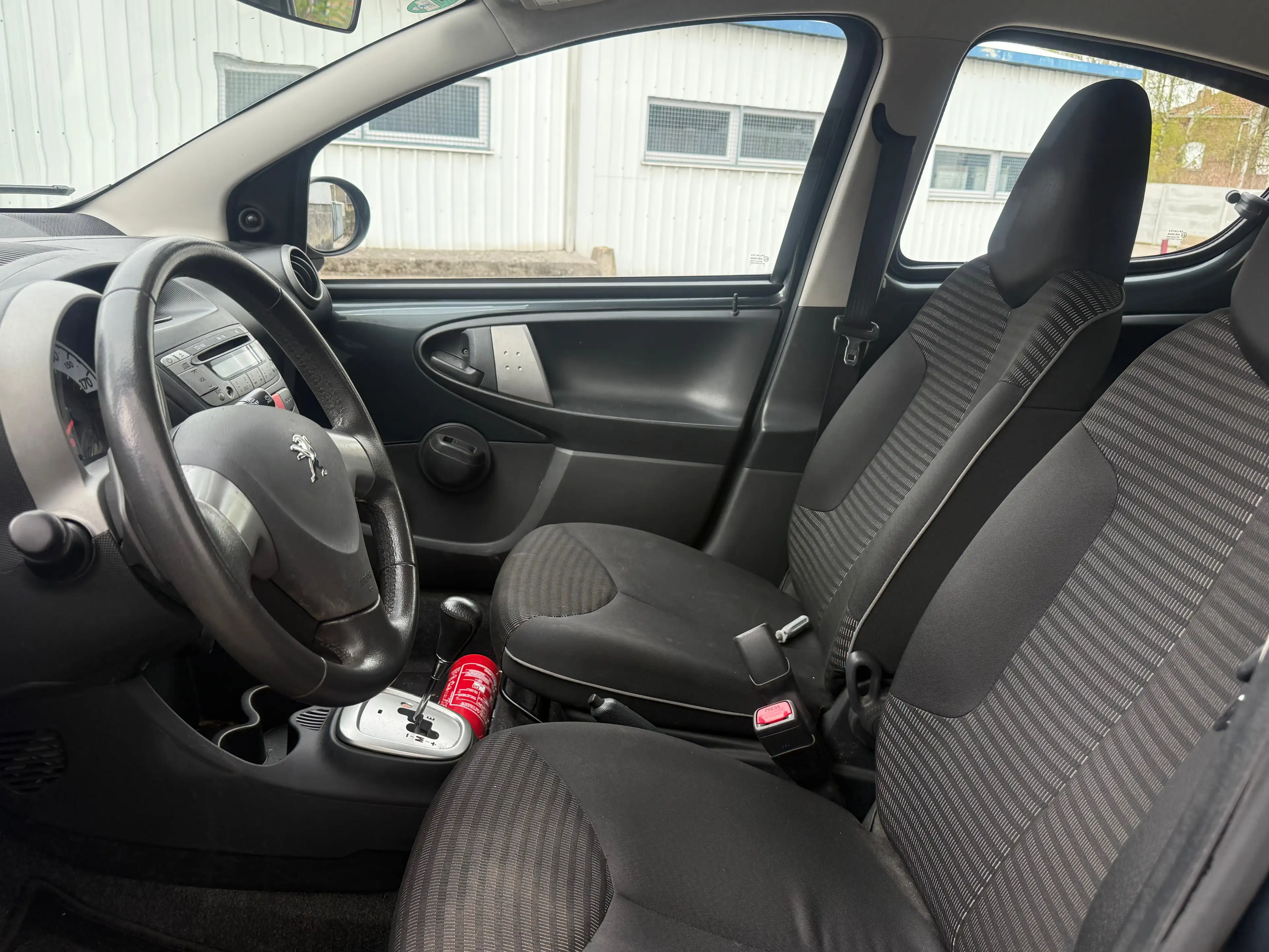Peugeot 107 107 1.0i Active 2Tronic — photo 13