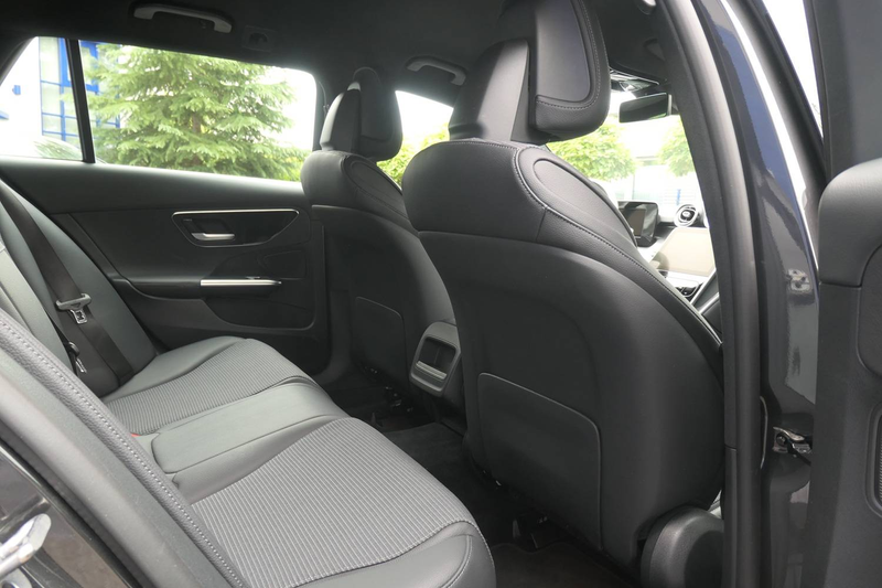 Mercedes-Benz C 220 C220 d T 9G-TRONIC Avantgarde Kamera LED Top Zustand! — photo 4