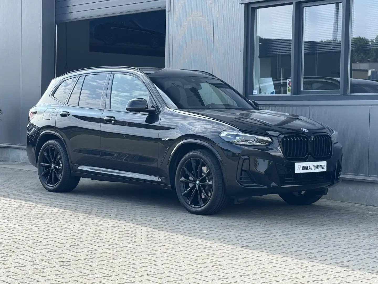 BMW X3 xDrive30e M-Sport 292 PK | Leder | Led | 20 inch | Zwart - 2