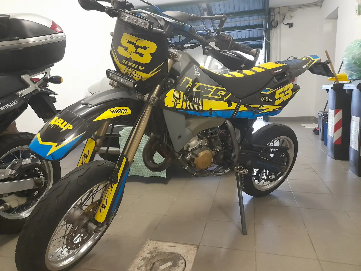 Husqvarna SM 125 Negru - 2