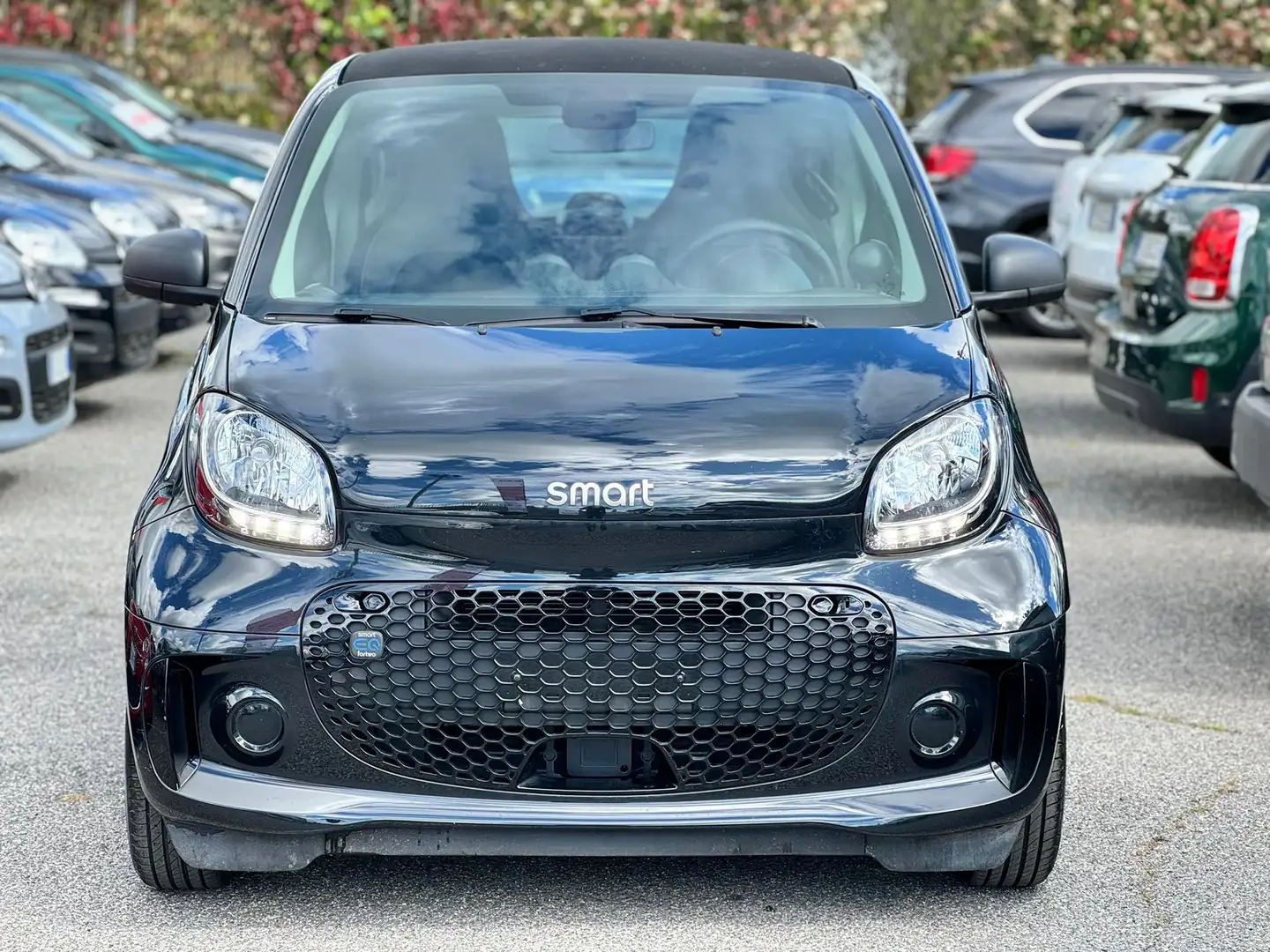 smart forTwo Fortwo eq Passion 4,6kW crna - 2