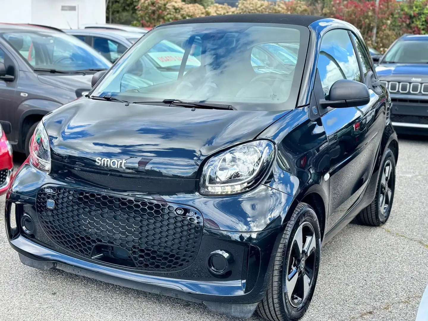 smart forTwo Fortwo eq Passion 4,6kW Siyah - 1