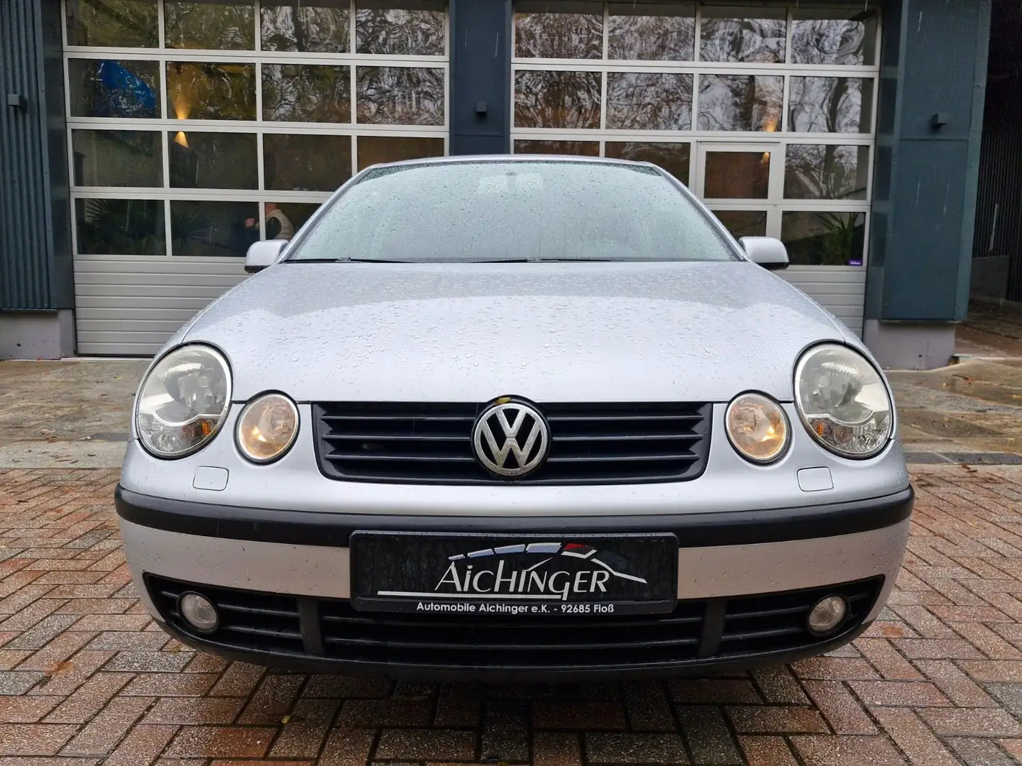 Volkswagen Polo 1.2 47kW Basis 2 Hand 8 Fach Klima Shz Silber - 2