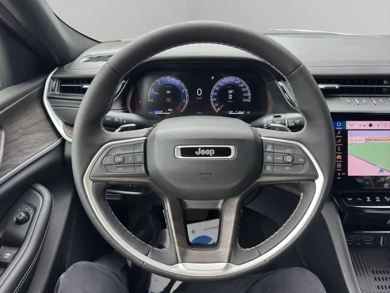 Jeep Grand Cherokee снимка Jeep Grand Cherokee