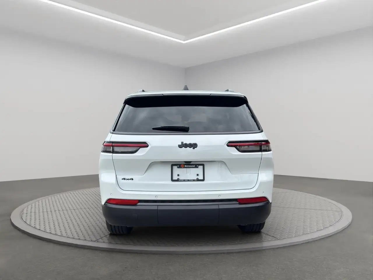 Jeep Grand Cherokee снимка Jeep Grand Cherokee
