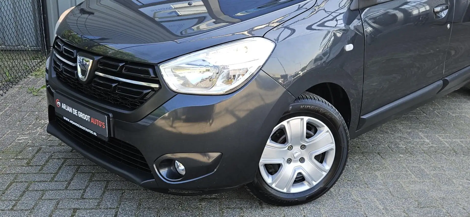 Dacia Lodgy 1.6 SCe 7Persoons! Airco Cruise Trekhaak Bleutooth Gris - 2