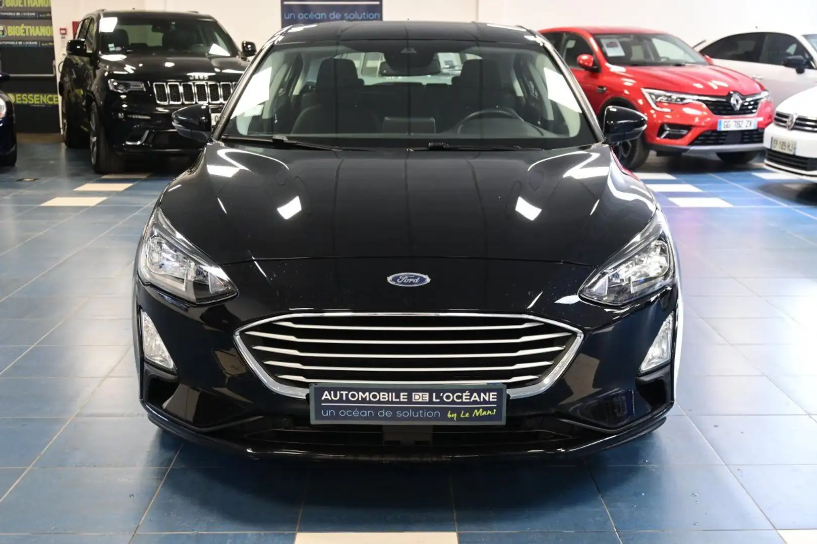 Ford Focus 1.0 EcoBoost 125 S&S BVA8 Trend Business Noir - 2