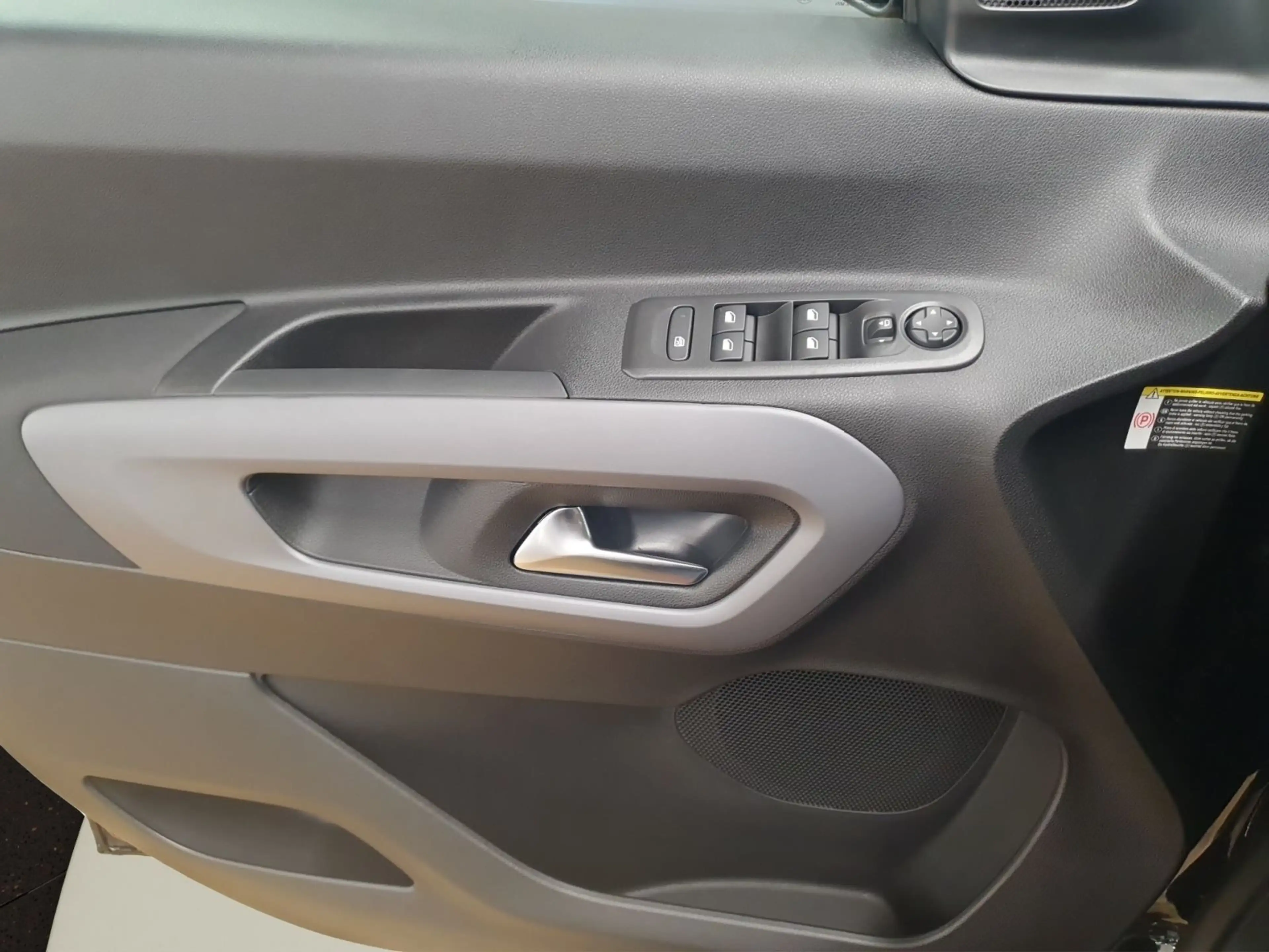 Opel Combo GS 1.5 Diesel 96 kW (130PS) MT-6 S/S — photo 12