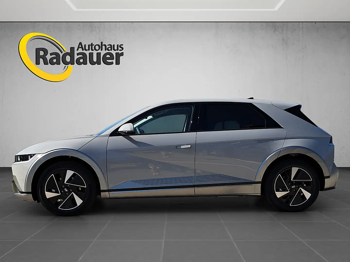 Hyundai IONIQ 5 Elektro 84kWh Comfort Line 4WD Silber - 2