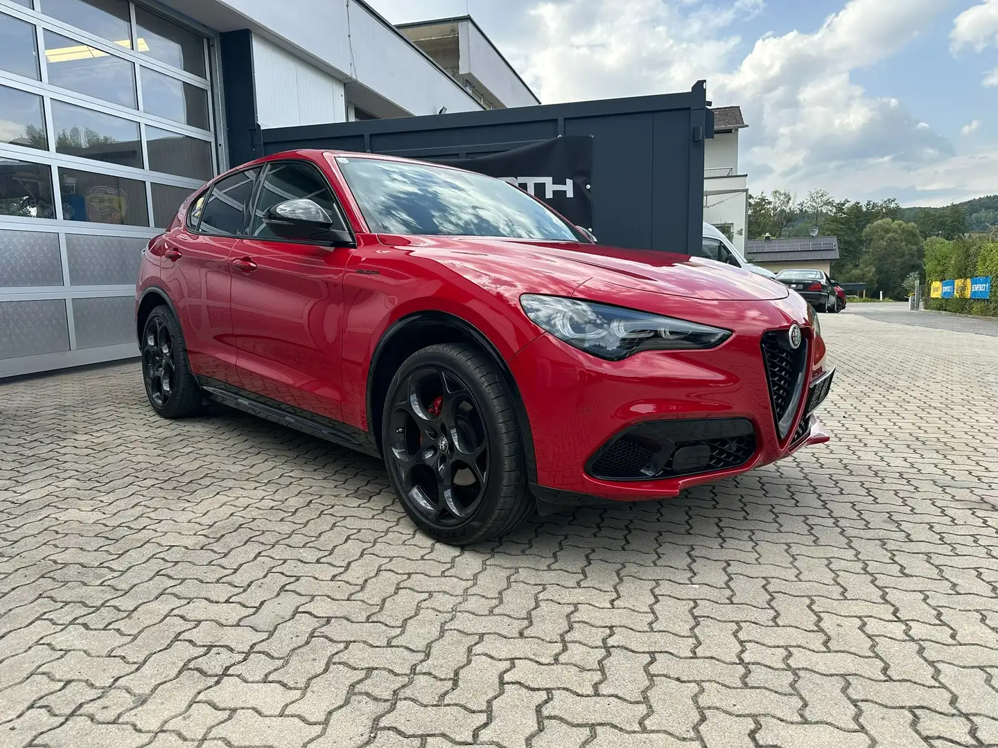 Alfa Romeo Stelvio Stelvio Veloce 2,2 16V 210 AT8 Q4 Veloce Rot - 2