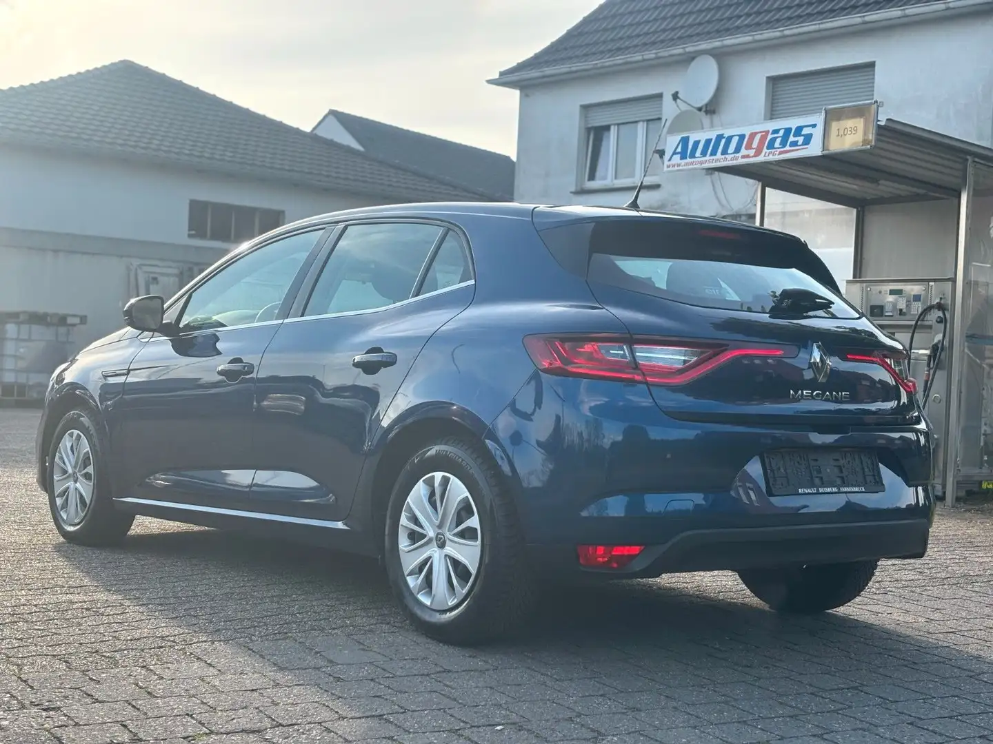 Renault Megane IV Lim.5-trg.Experience Tüv- Insp Neu*TOP Blauw - 2