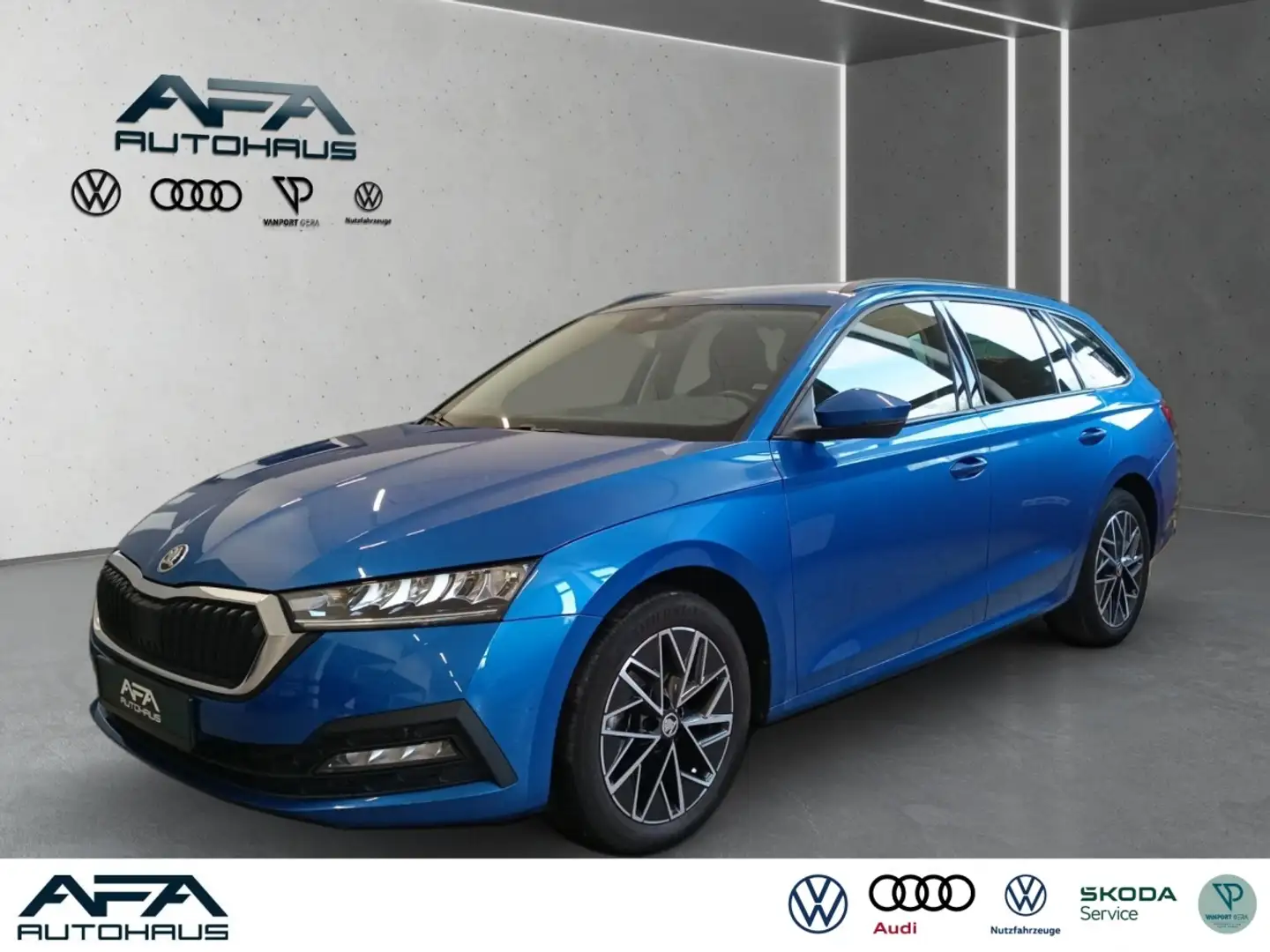 Skoda Octavia Combi 2.0TDI Ambition DSG AHK*LED*NAV*DC Blauw - 1