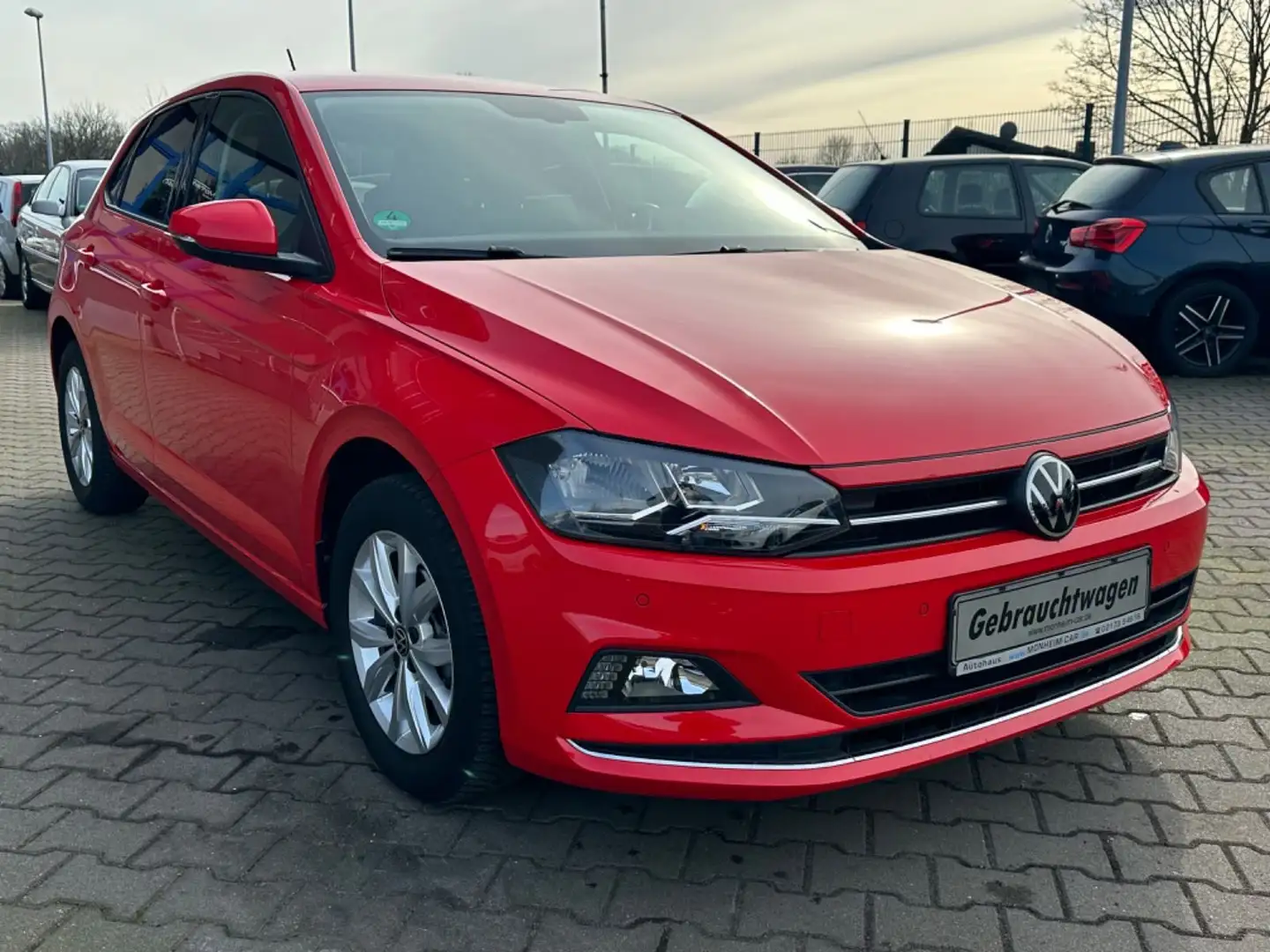 Volkswagen Polo VI Highline Rot - 2