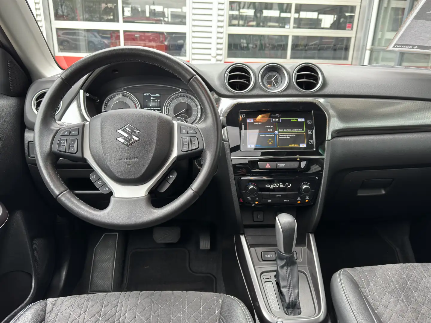 Suzuki Vitara 1.0 Boosterjet Stijl Automaat | Panorama dak | Cru Wit - 2