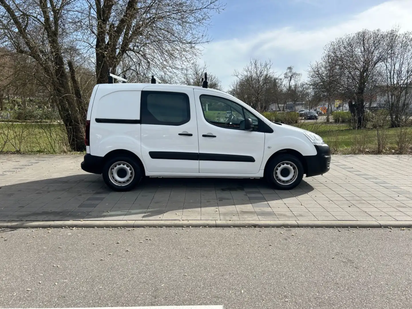 Peugeot Partner L1 Komfort Plus/GEPFLEGT .. Weiß - 2