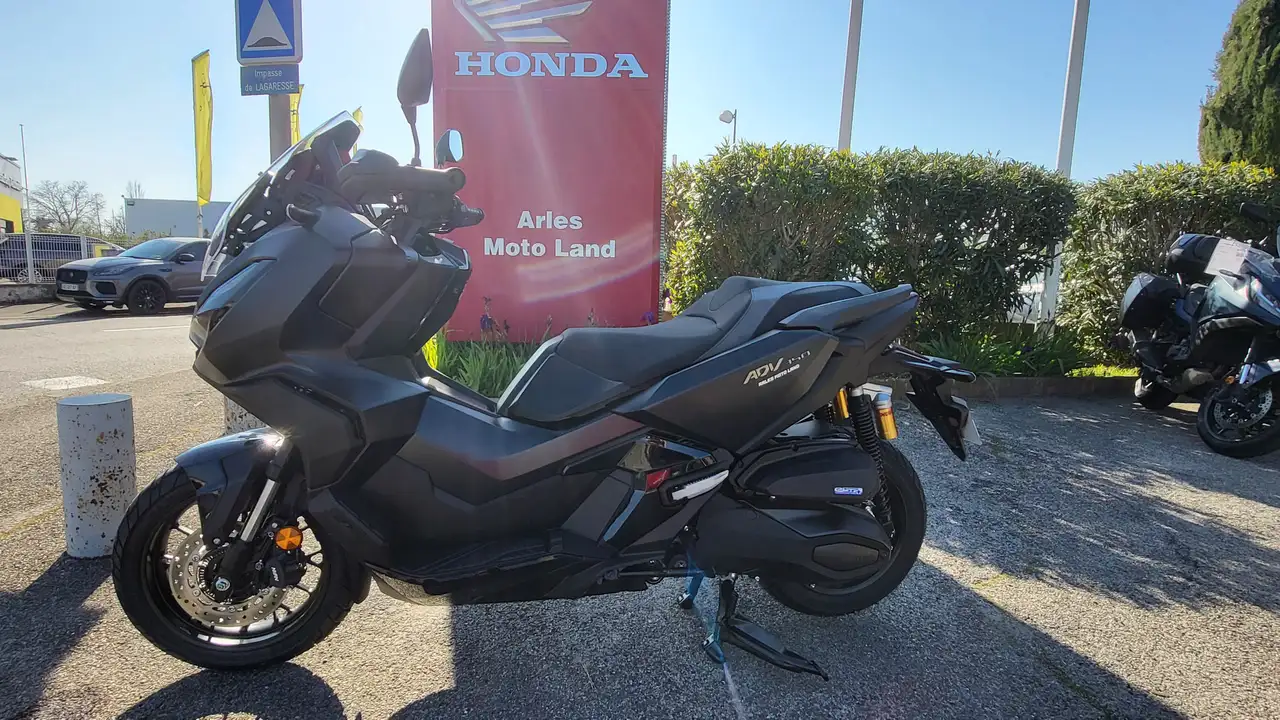 Honda ADV 350