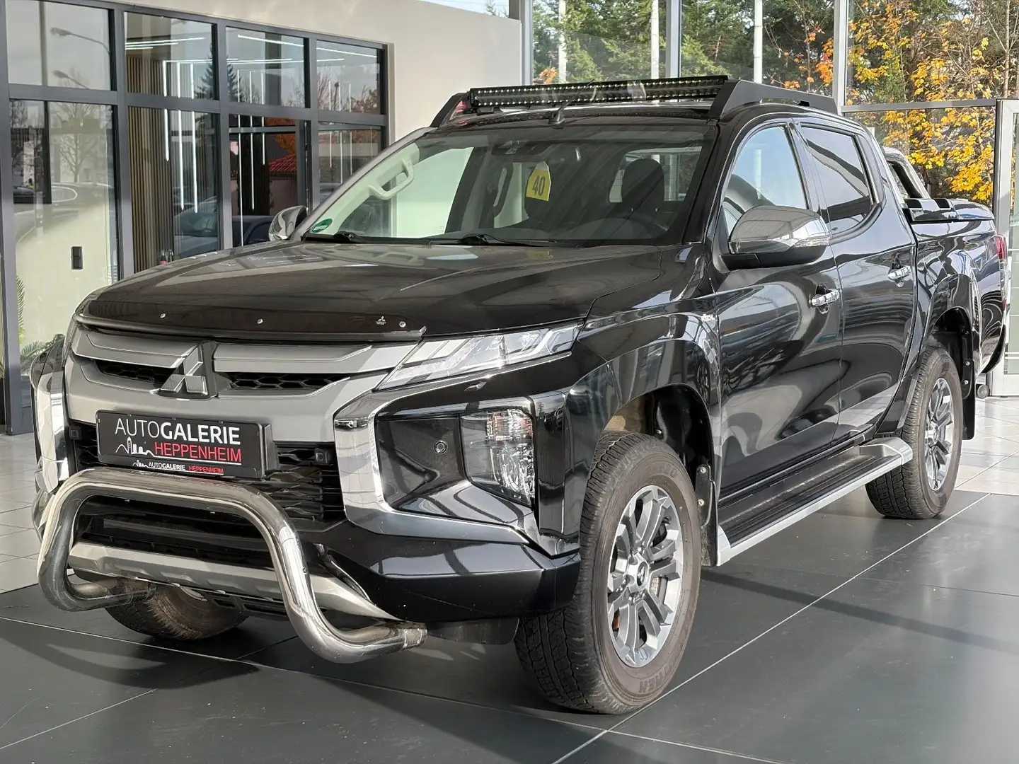 Mitsubishi L200 Intro Edition Doppelkabine 4WD/AUT/LED/SHZ Schwarz - 1