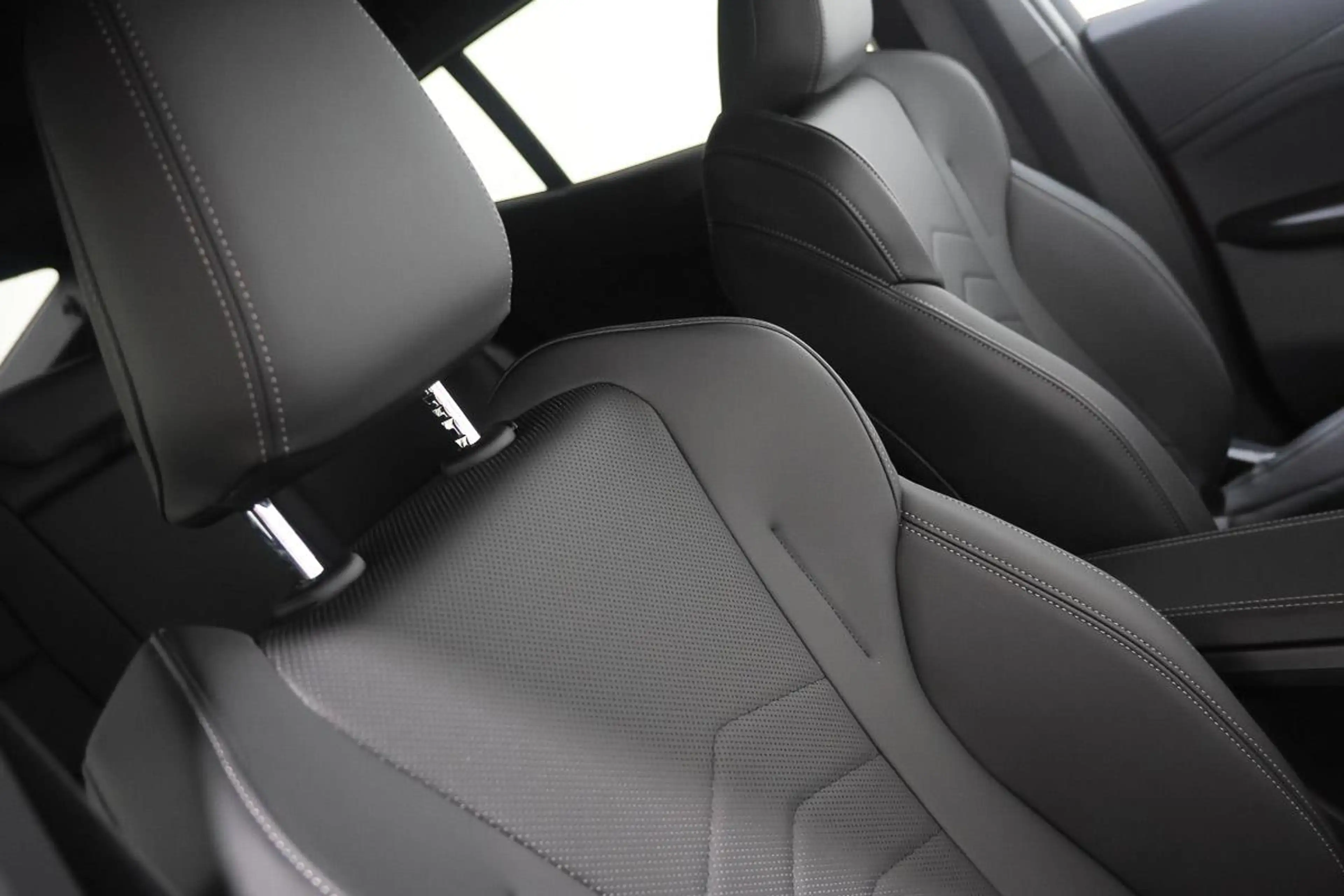BMW X2 S-DRIVE 2.0i M-SPORT — photo 9