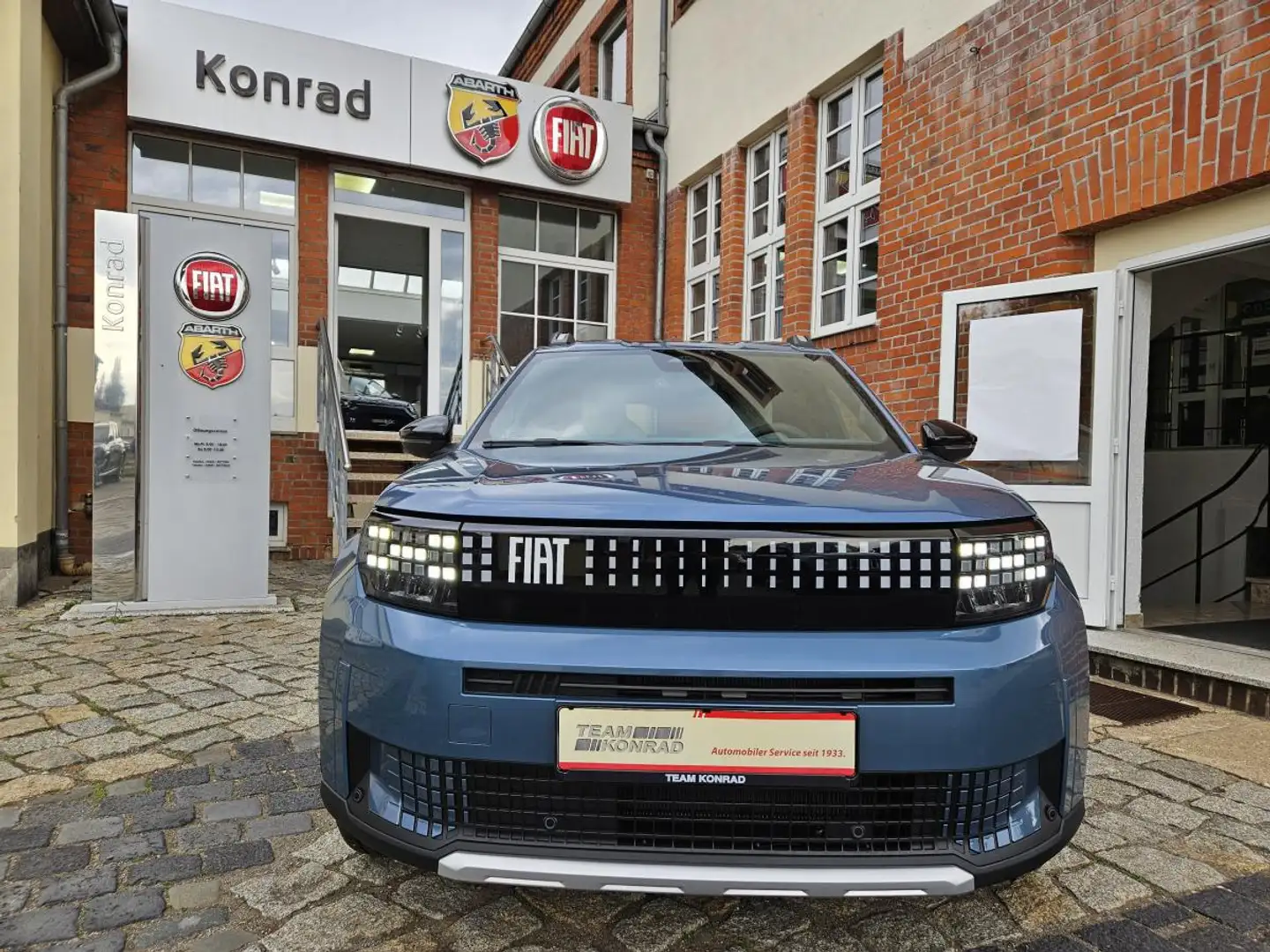 Fiat Grande Panda Elektro Sonderedition - sofort verfügbar - Navi - Blau - 2