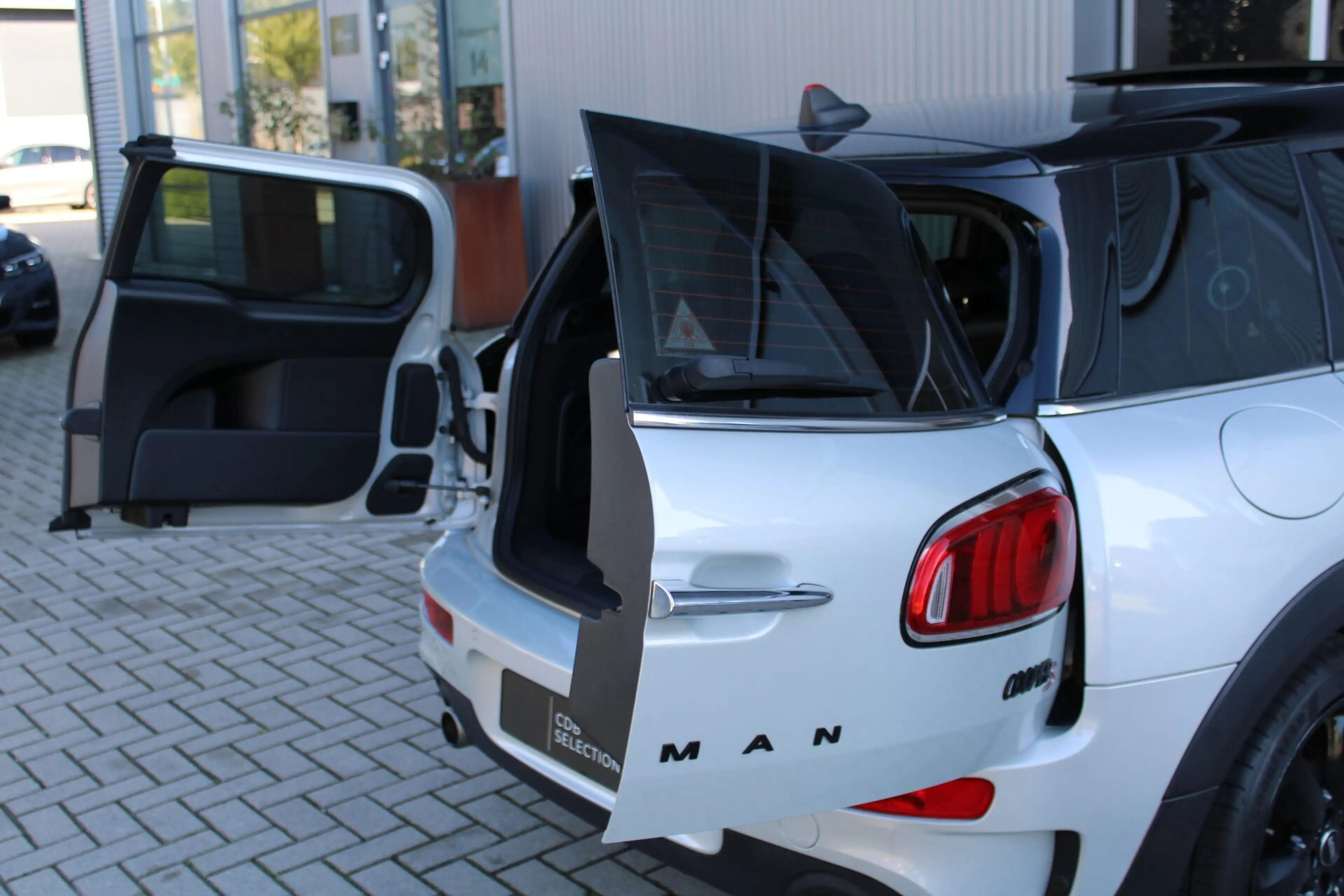 MINI Cooper S Clubman 2.0 Serious Business | Head Up | Pano | Vol Leder — photo 24