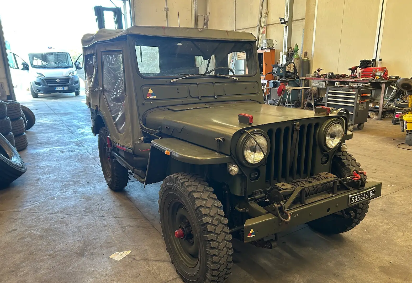 Jeep Willys M38 Verde - 1