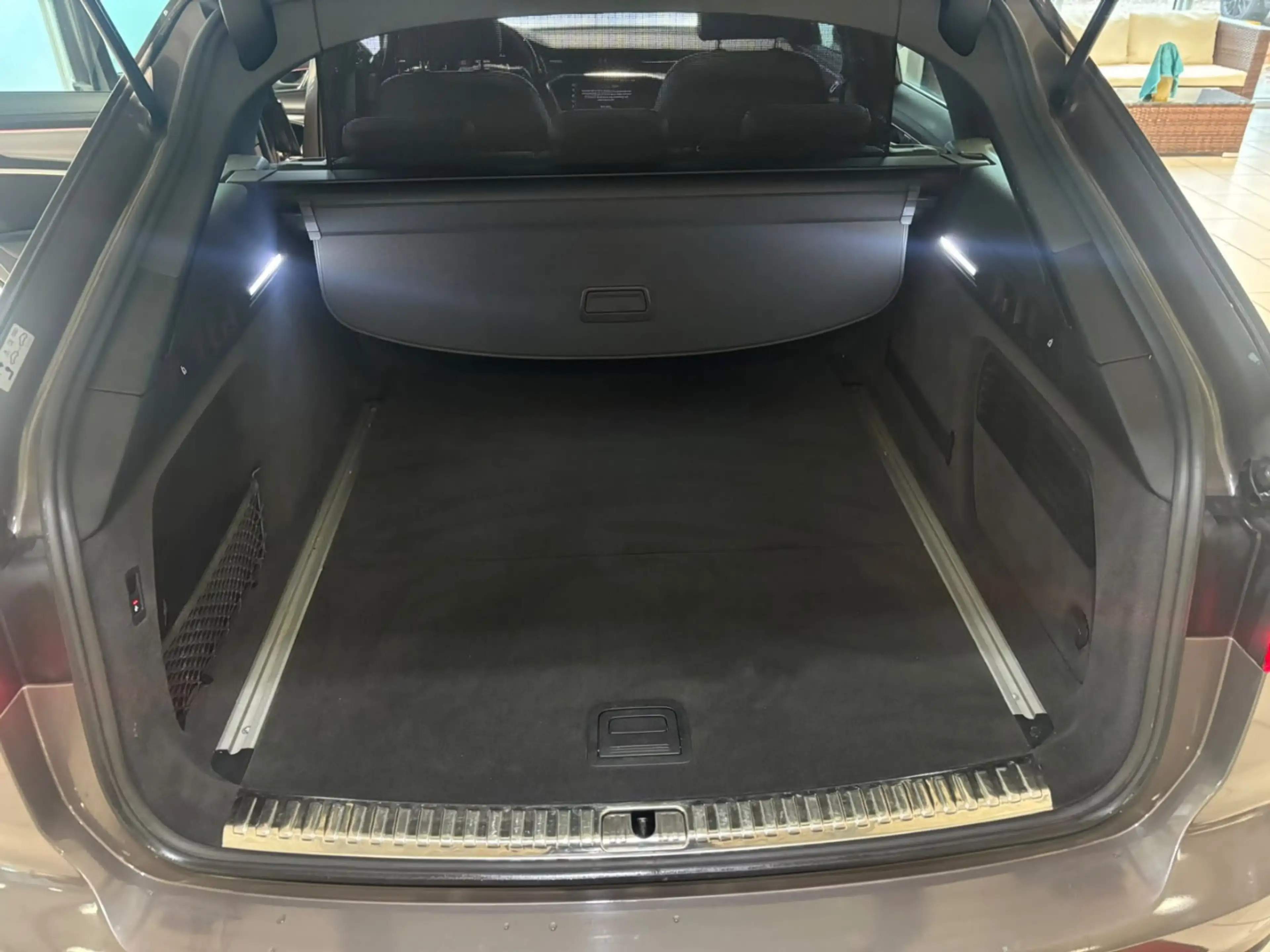 Audi A6 Avant 50 TDI quattro design *B&O/PANO/AHK* — photo 11