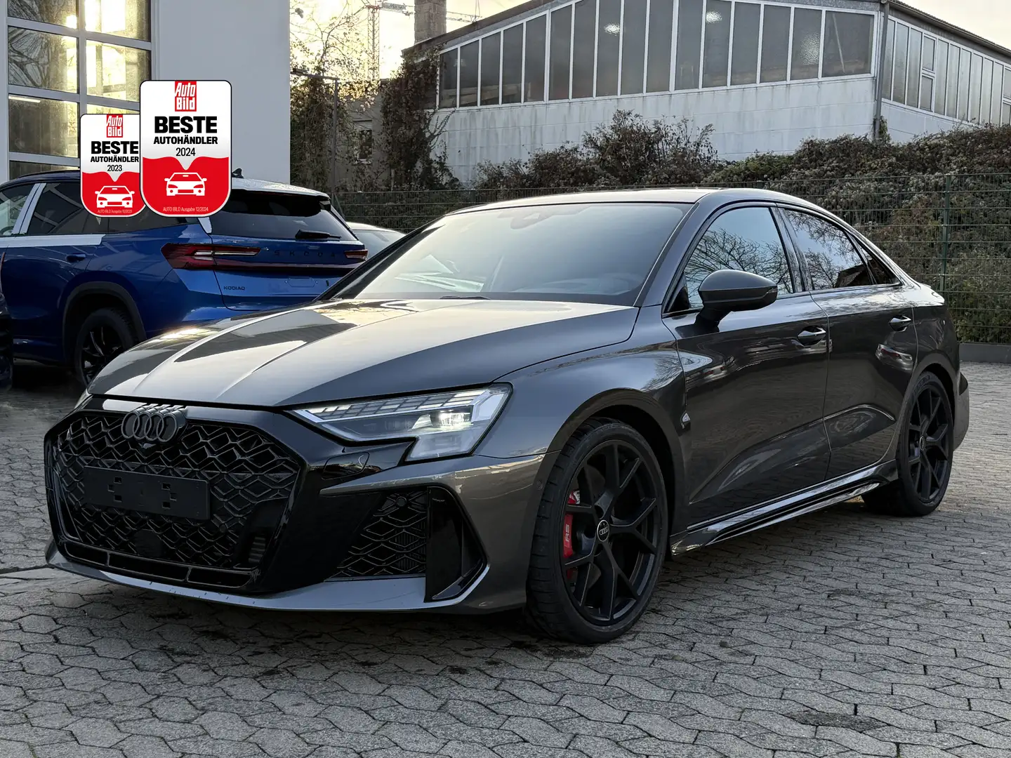 Audi RS3 RS3 TFSI Limousine qu. +SONOS+RS-AGA+PANO+CAM+ Grau - 1