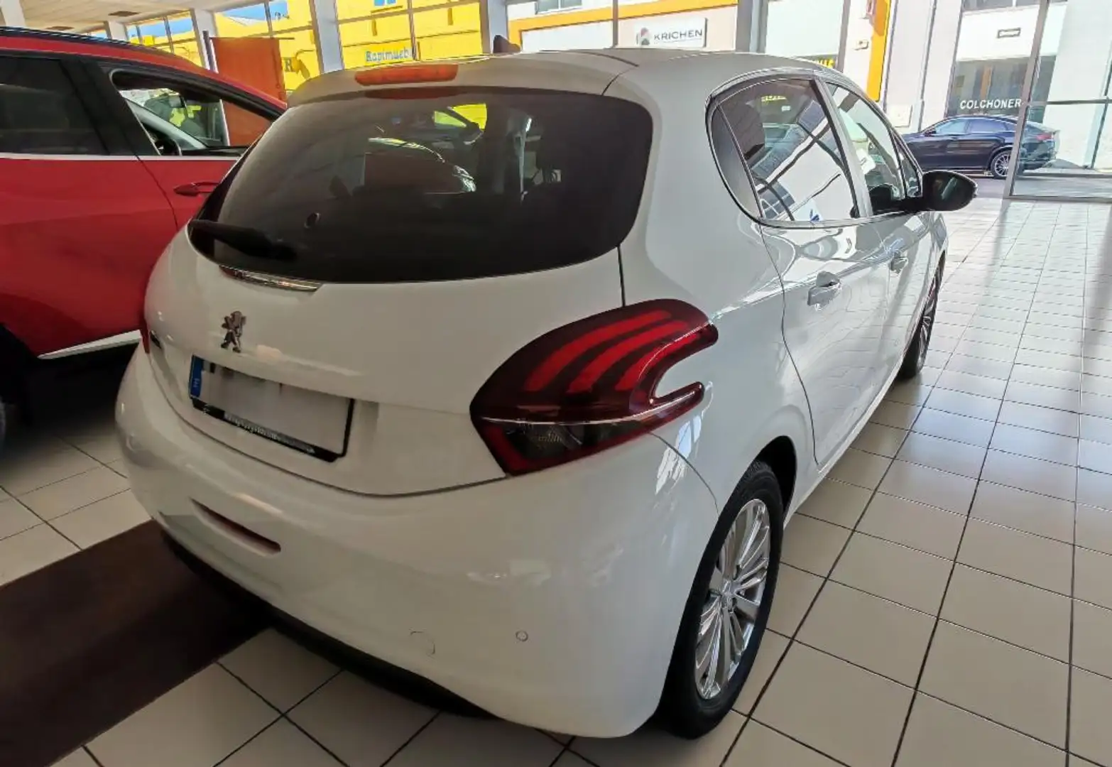Peugeot 208 1.2 PureTech S&S Signature 82 Blanco - 2