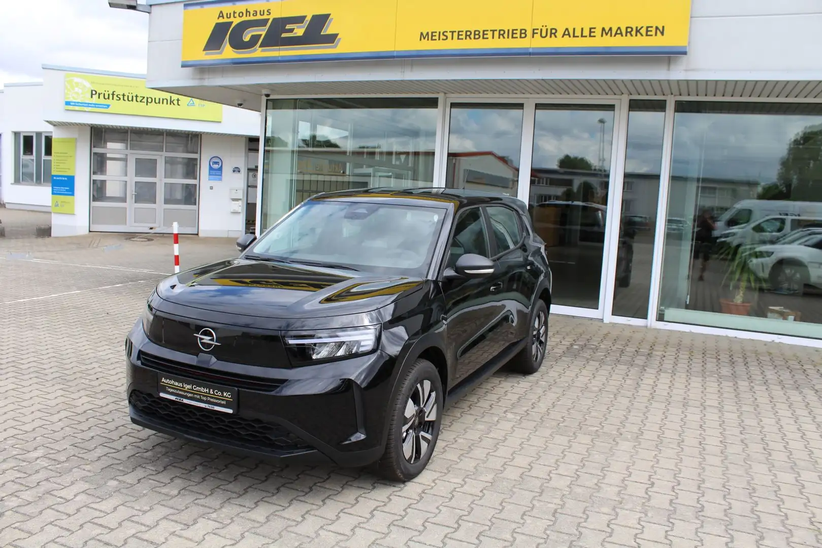 Opel Frontera Sitz-/Lenkradheizung, Rückfahrkamera, Allwetter Negro - 1