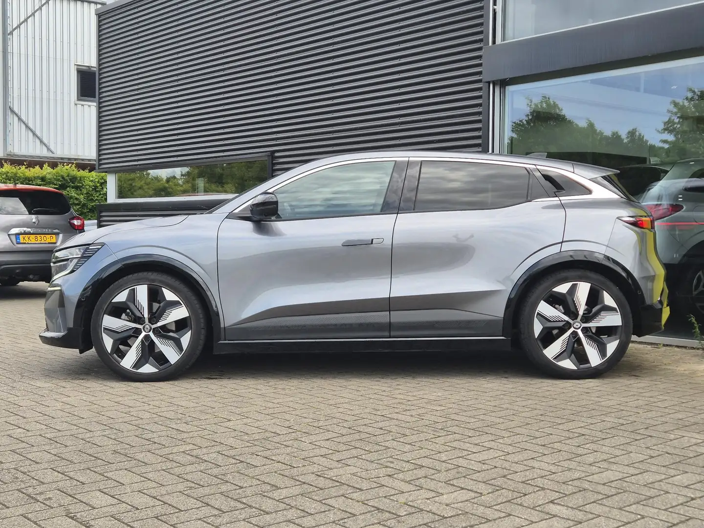 Renault Megane E-Tech EV60 Optimum Charge Techno 360' Camera, Adaptive C Grijs - 2