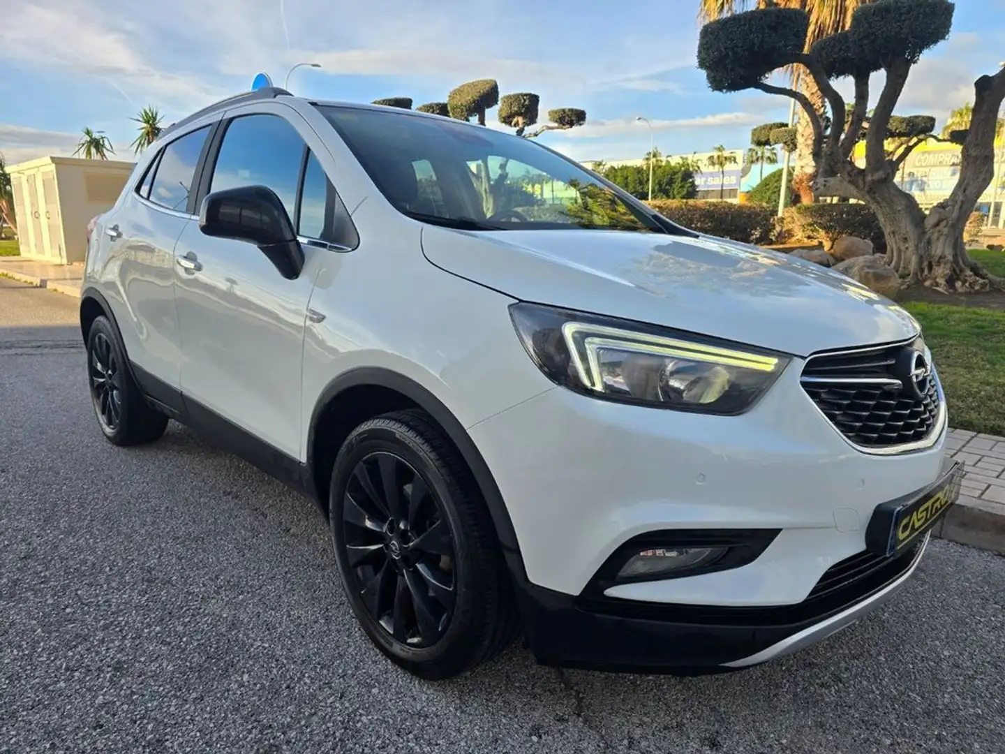 Opel Mokka X 1.6CDTi S&S Color Edition 4x2 Weiß - 1